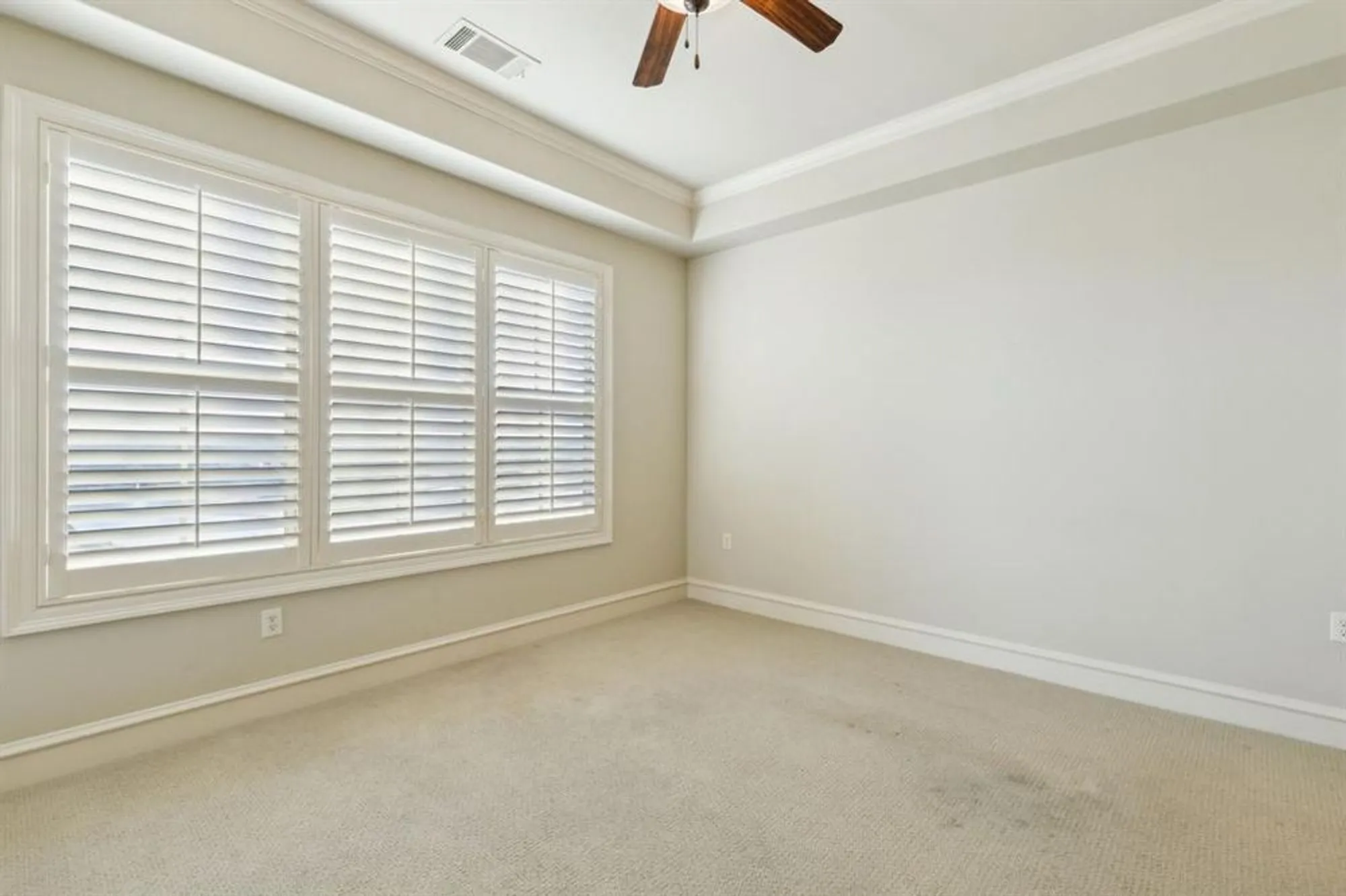 Property Slideshow image 10 of 22 | 301 watermere dr 401, Southlake, TX, 76092