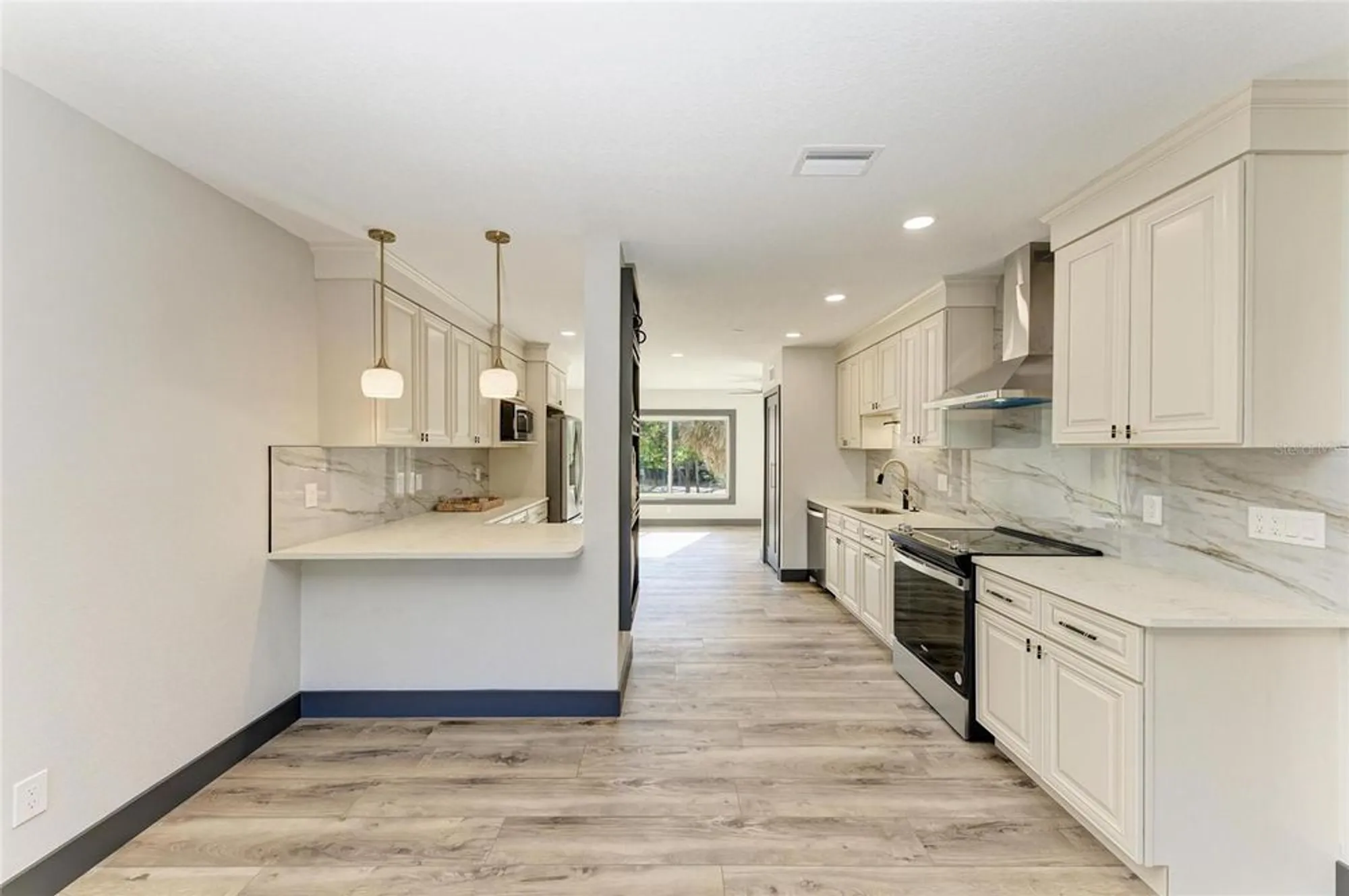 Property Slideshow image 9 of 35 | 2435 sumatran way 35, Clearwater, FL, 33763