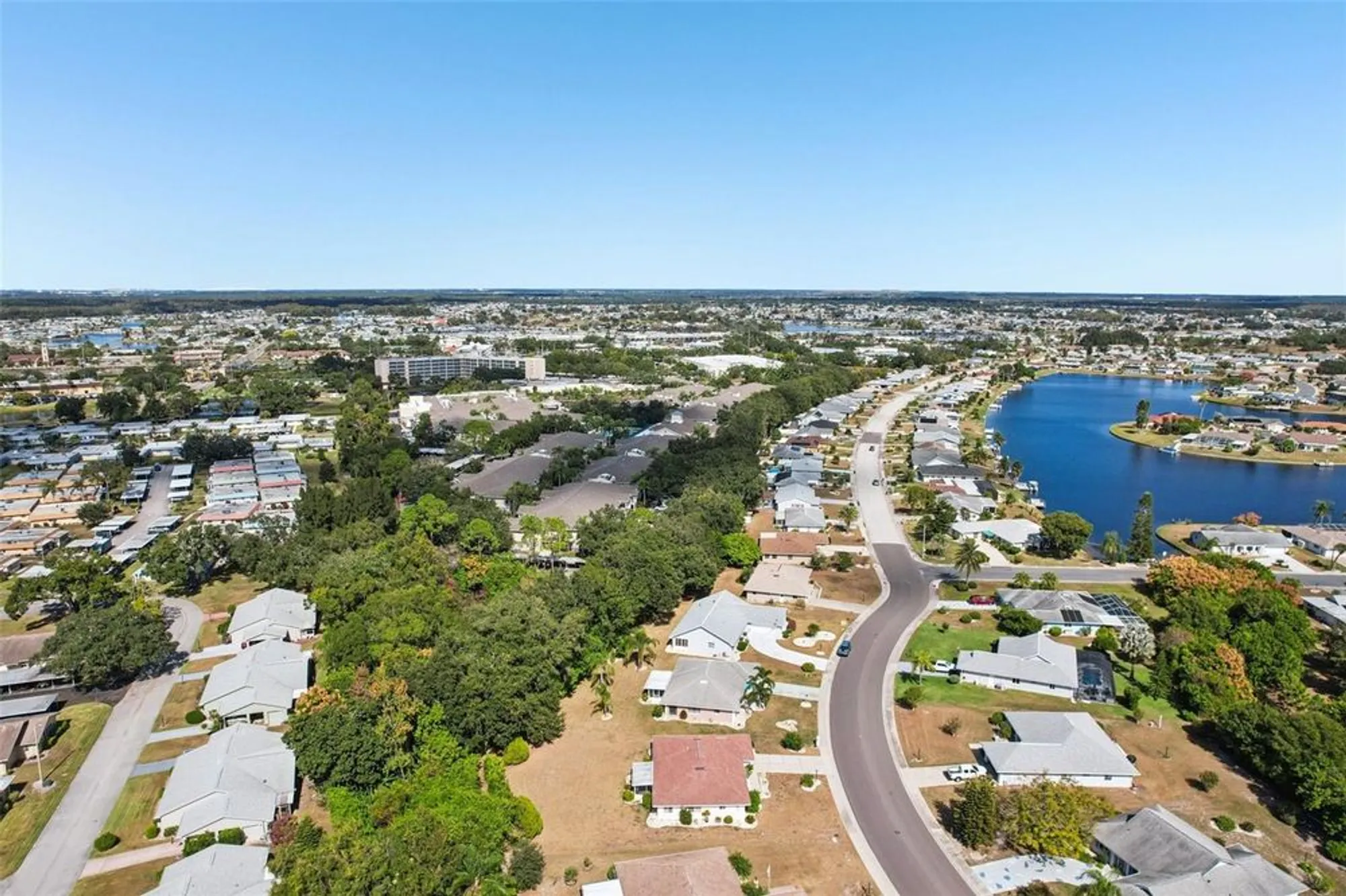 Property Slideshow image 40 of 55 | 1805 new bedford dr, Sun City Center, FL, 33573