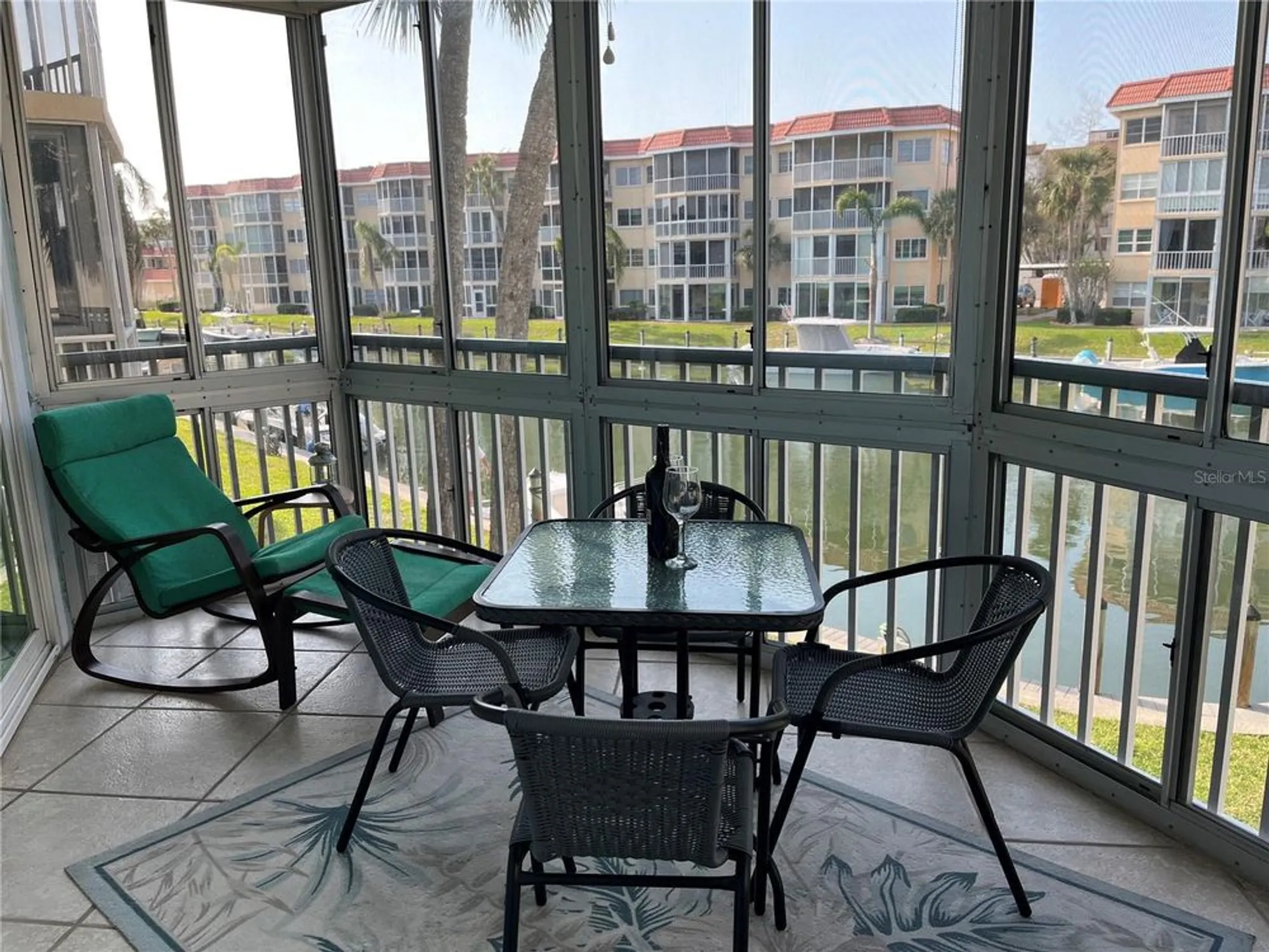 Property Slideshow image 8 of 32 | 1257 s portofino dr apt 208, Sarasota, FL, 34242