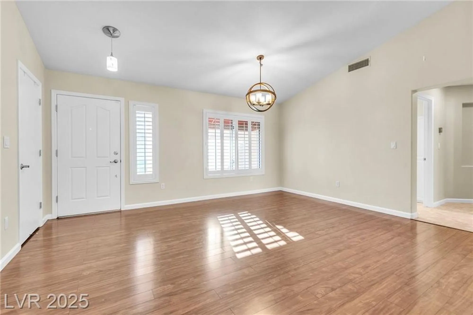 Property Slideshow image 13 of 30 | 10400 georgetown pl, Las Vegas, NV, 89134