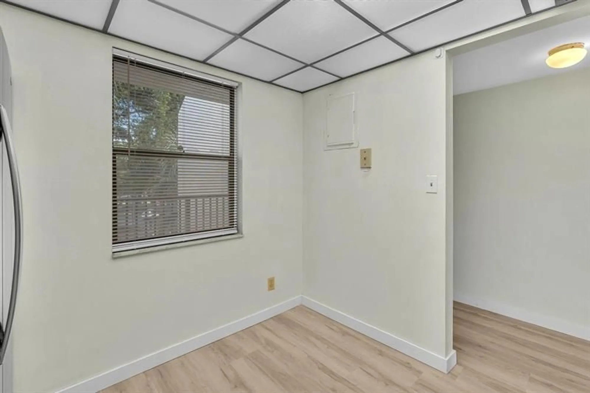 Property Slideshow image 10 of 48 | 6351 n university dr 324, Tamarac, FL, 33321