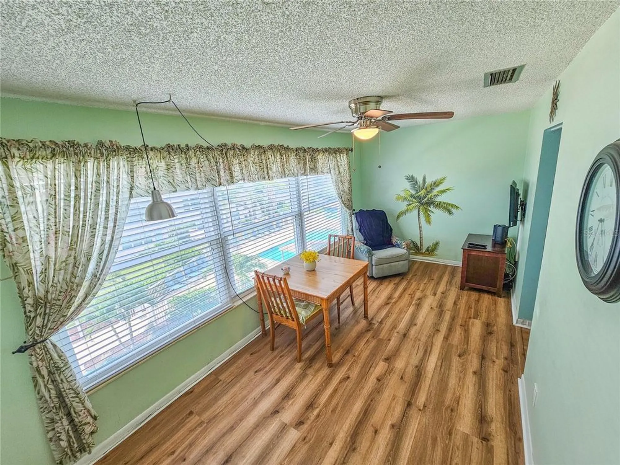 Property Slideshow image 8 of 35 | 2960 59th st 311, Gulfport, FL, 33707