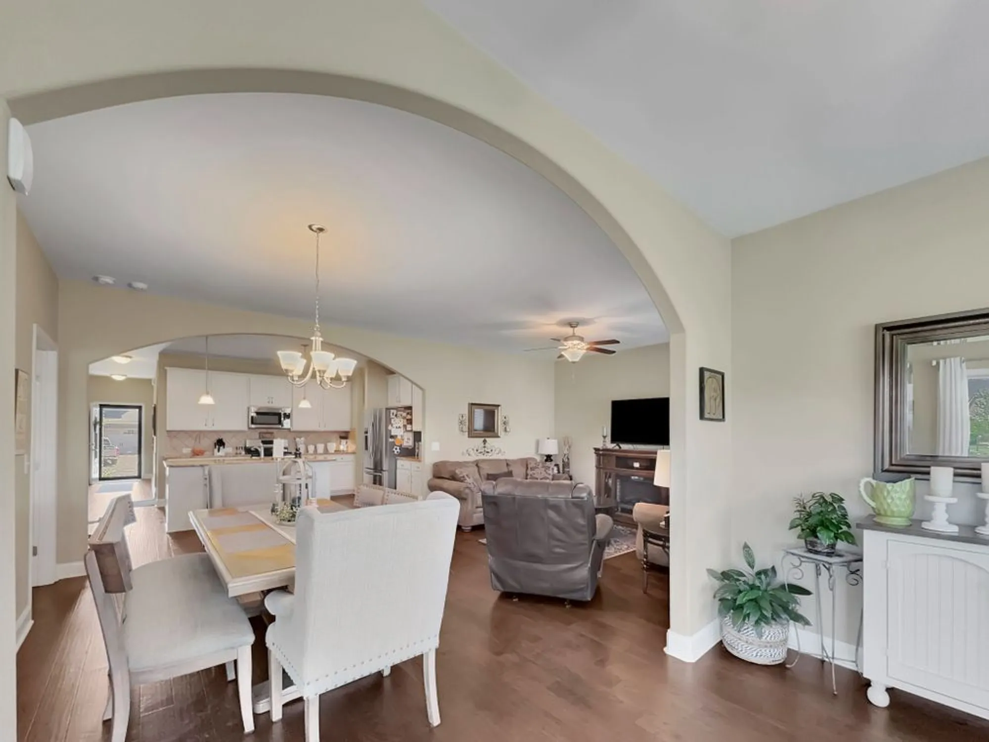 Property Slideshow image 11 of 30 | 1397 whispering oaks dr, Lebanon, TN, 37090