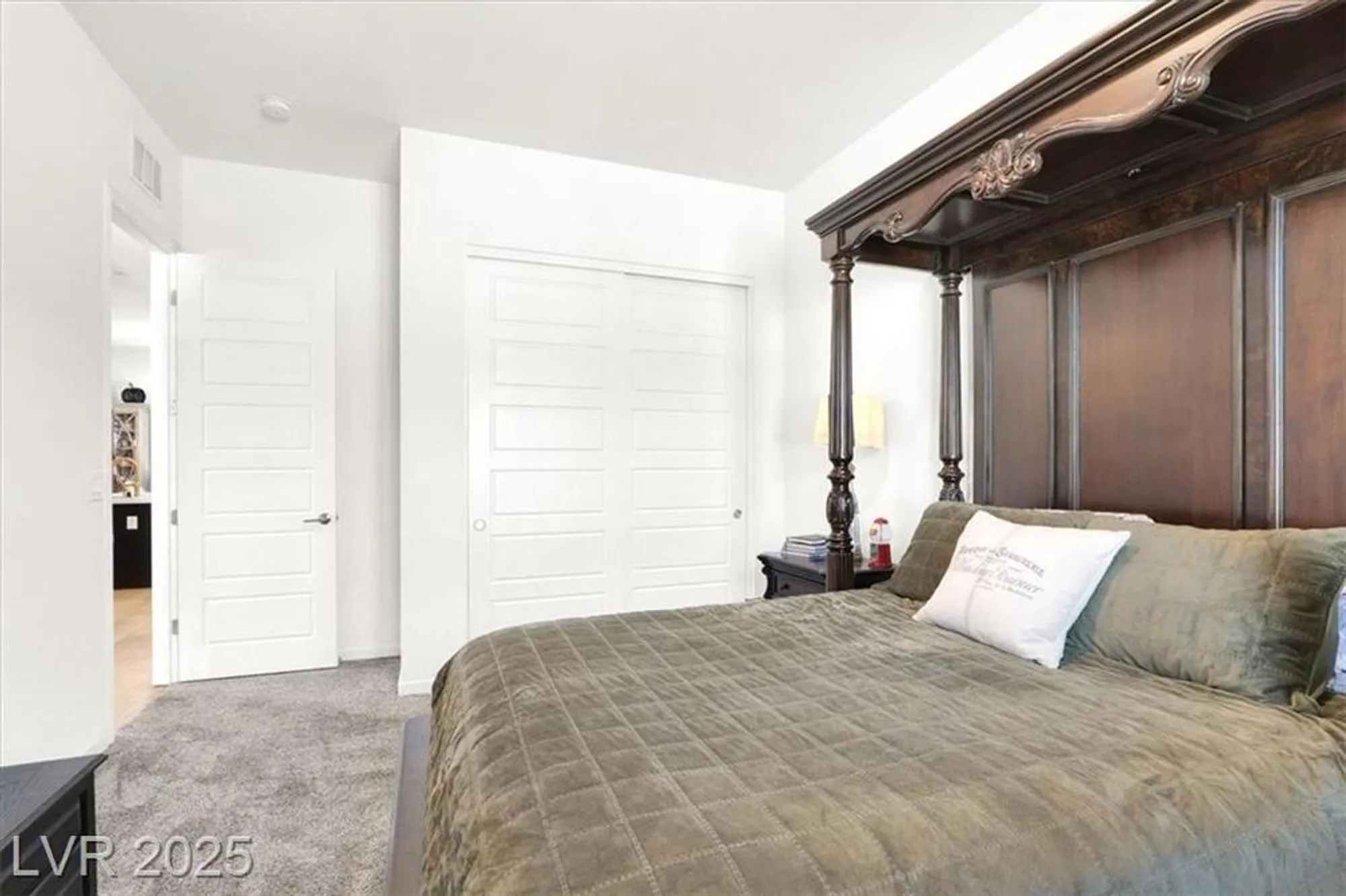 Property Slideshow image 22 of 45 | 727 chopin hills st, Henderson, NV, 89011