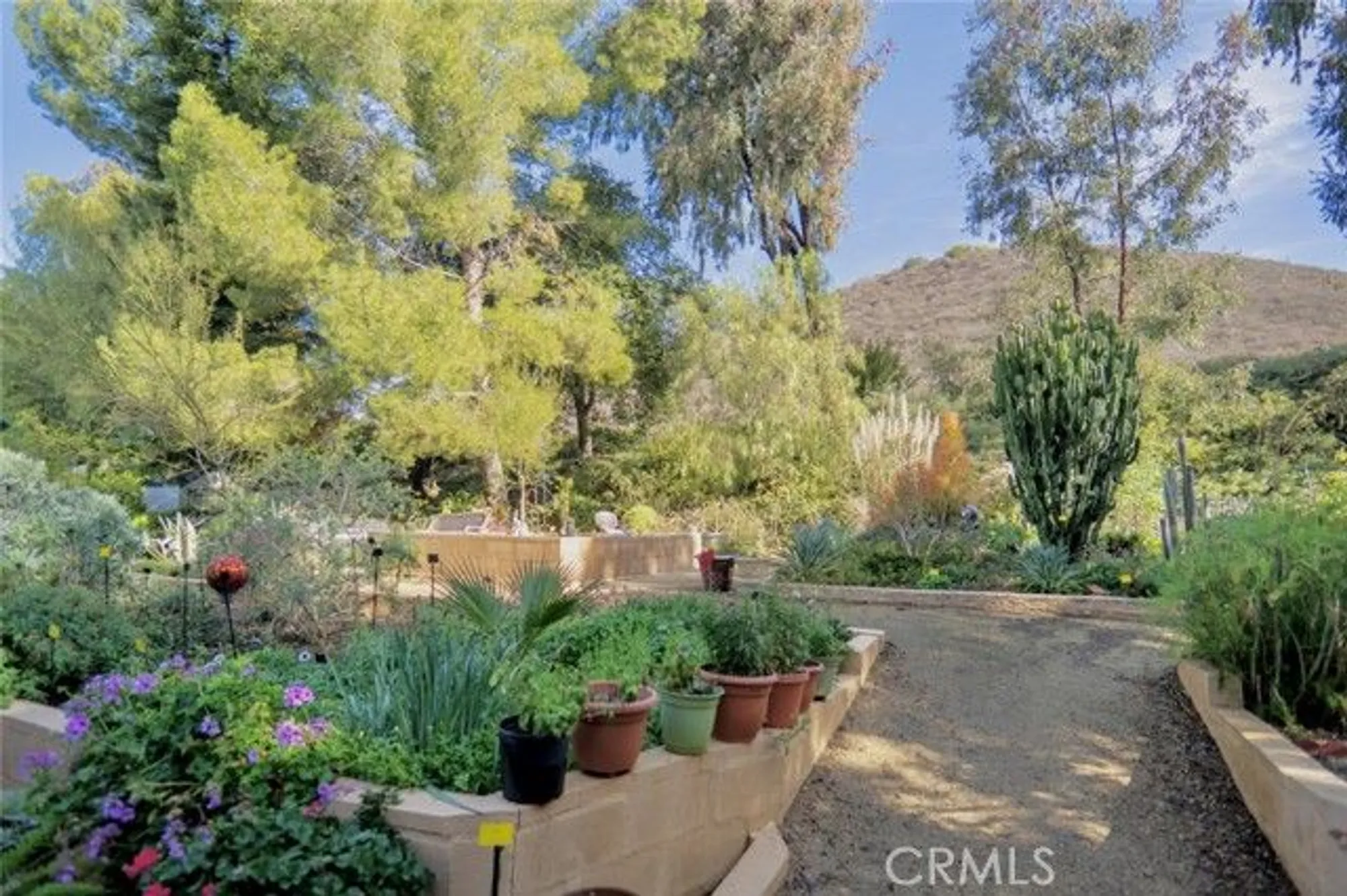 Property Slideshow image 25 of 28 | 327 chestnut hill ct 22, Thousand Oaks, CA, 91360