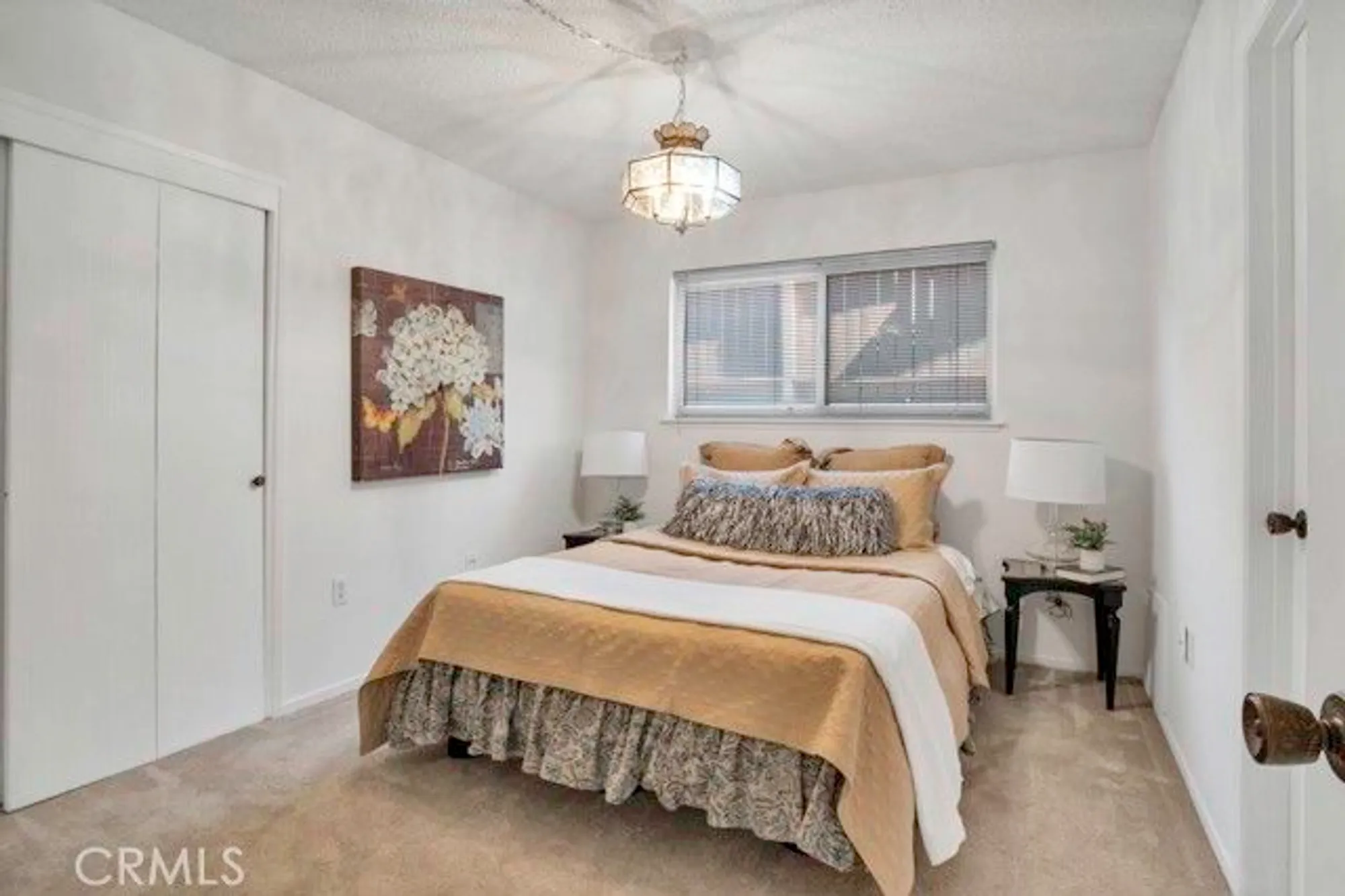 Property Slideshow image 16 of 27 | 26822 avenue of the oaks, Newhall, CA, 91321