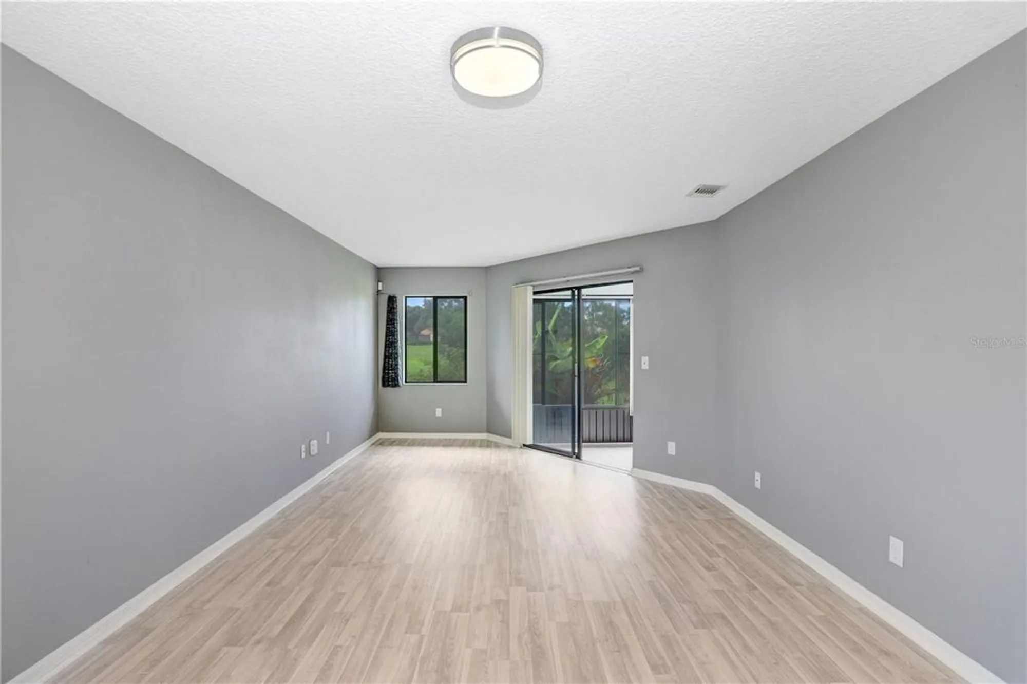 Property Slideshow image 11 of 31 | 1826 wolf laurel dr, Sun City Center, FL, 33573