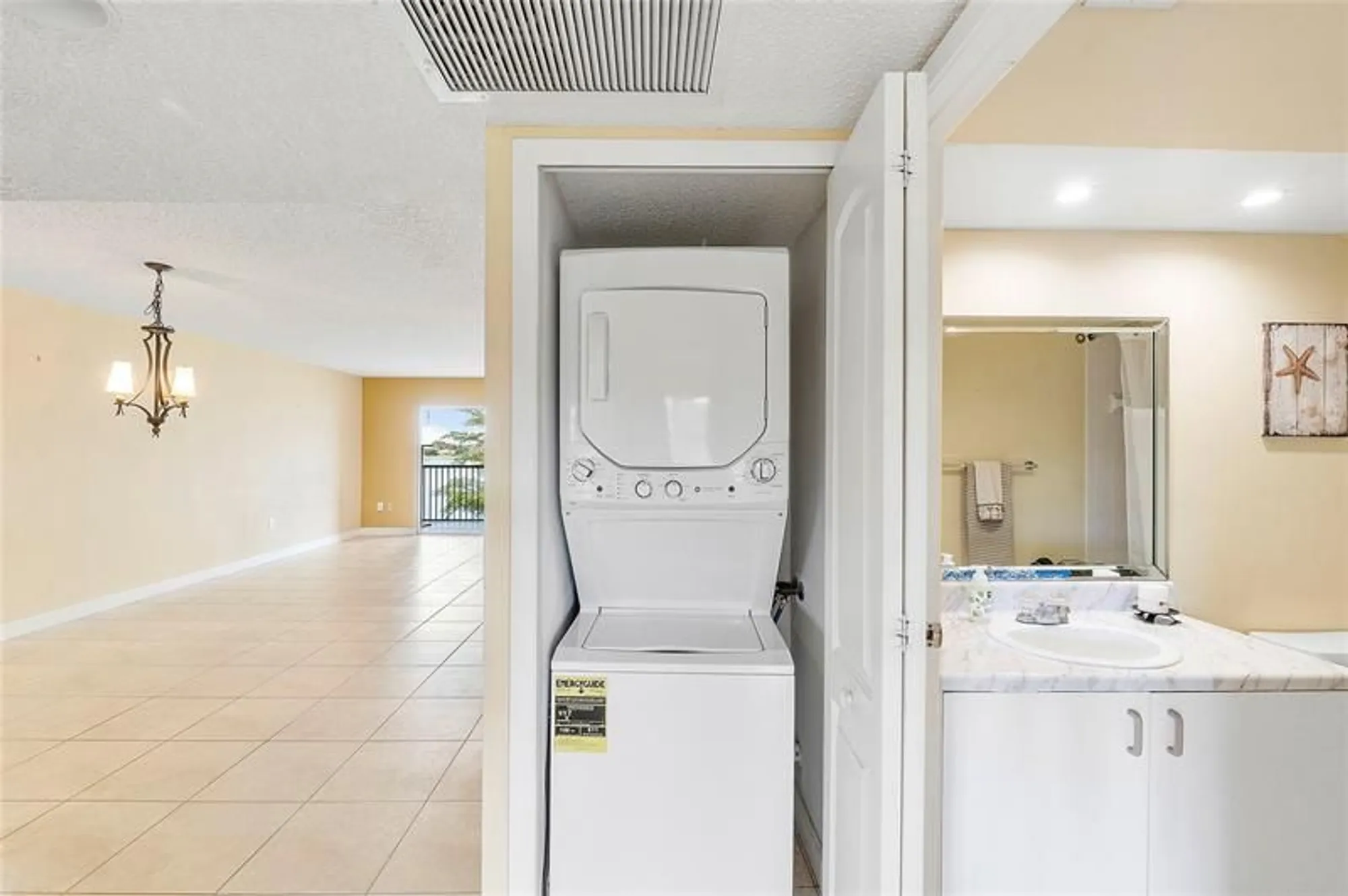 Property Slideshow image 9 of 44 | 13355 sw 16th ct 313e, Pembroke Pines, FL, 33027