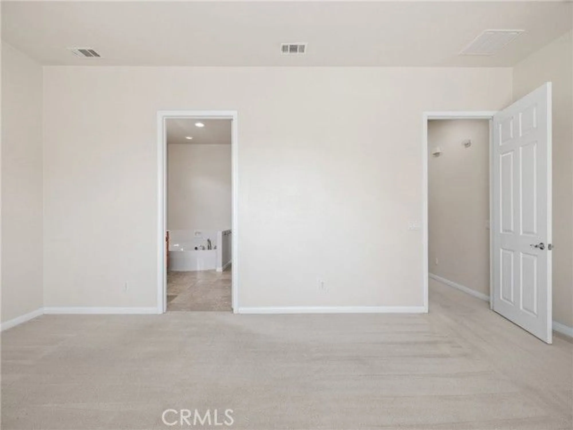 Property Slideshow image 24 of 38 | 19301 galloping hill rd, Apple Valley, CA, 92308