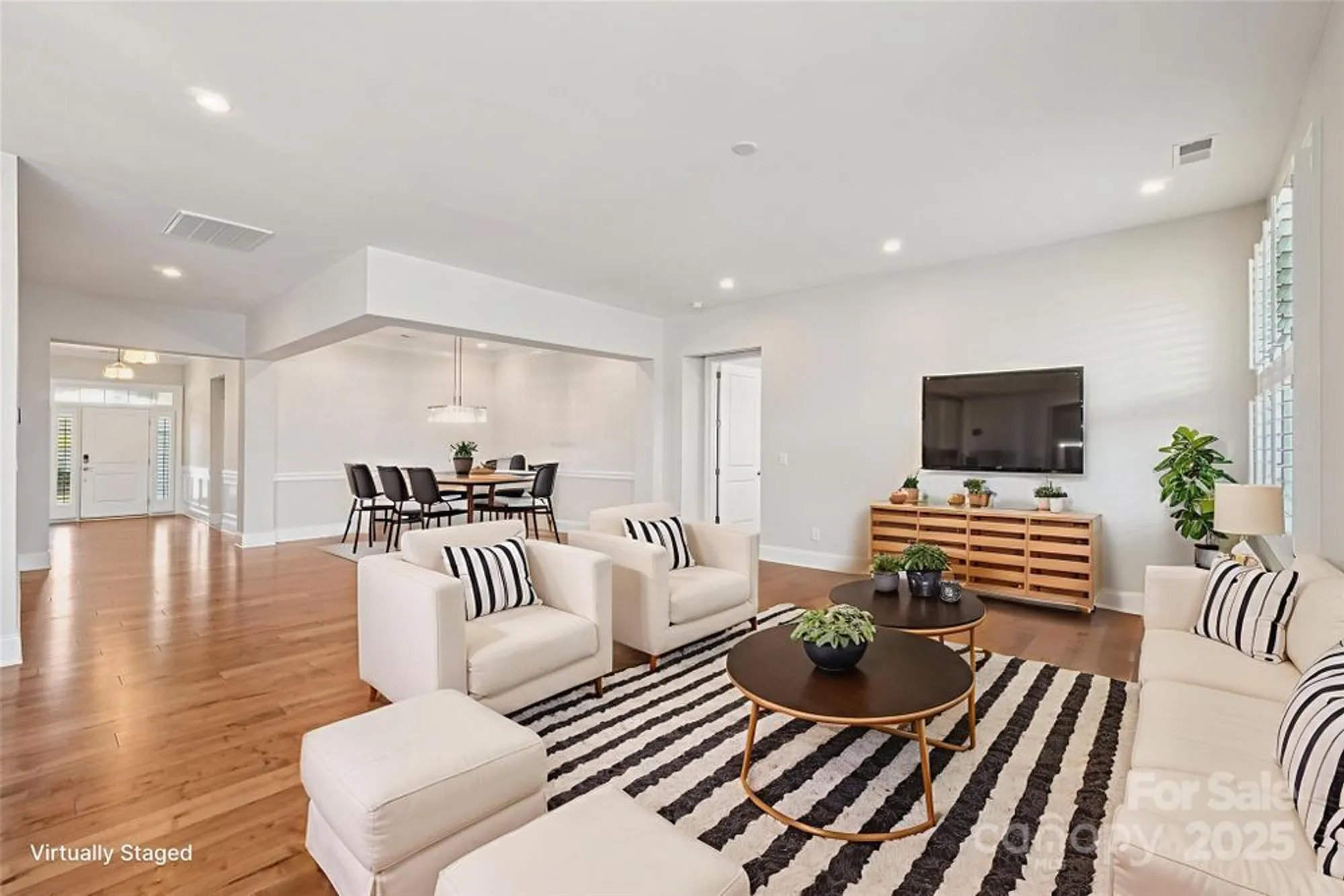 Property Slideshow image 12 of 47 | 45528 misty bluff dr, Charlotte, NC, 28278