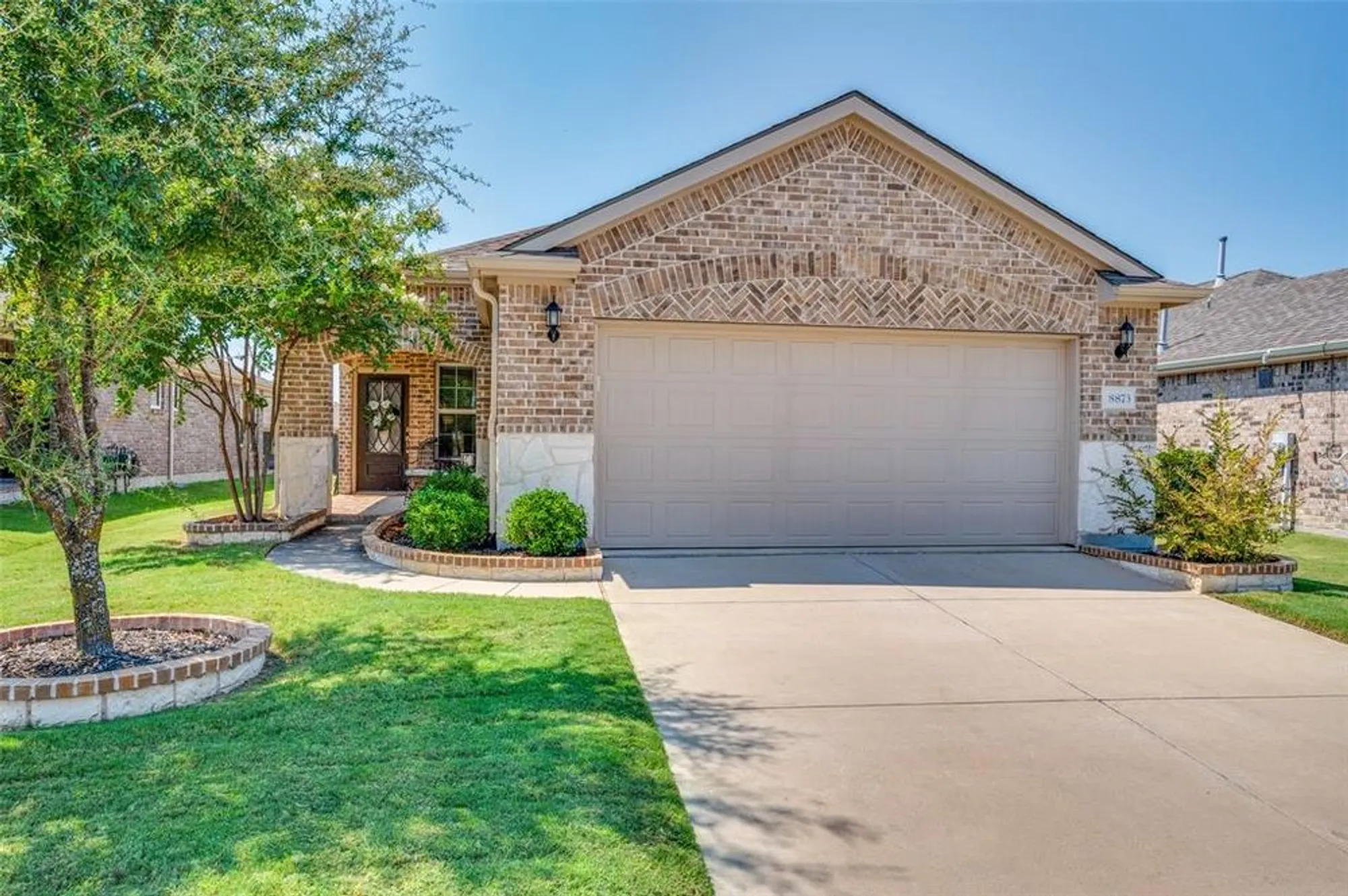 Property Slideshow image 1 of 29 | 8873 shore crest rd, Frisco, TX, 75036