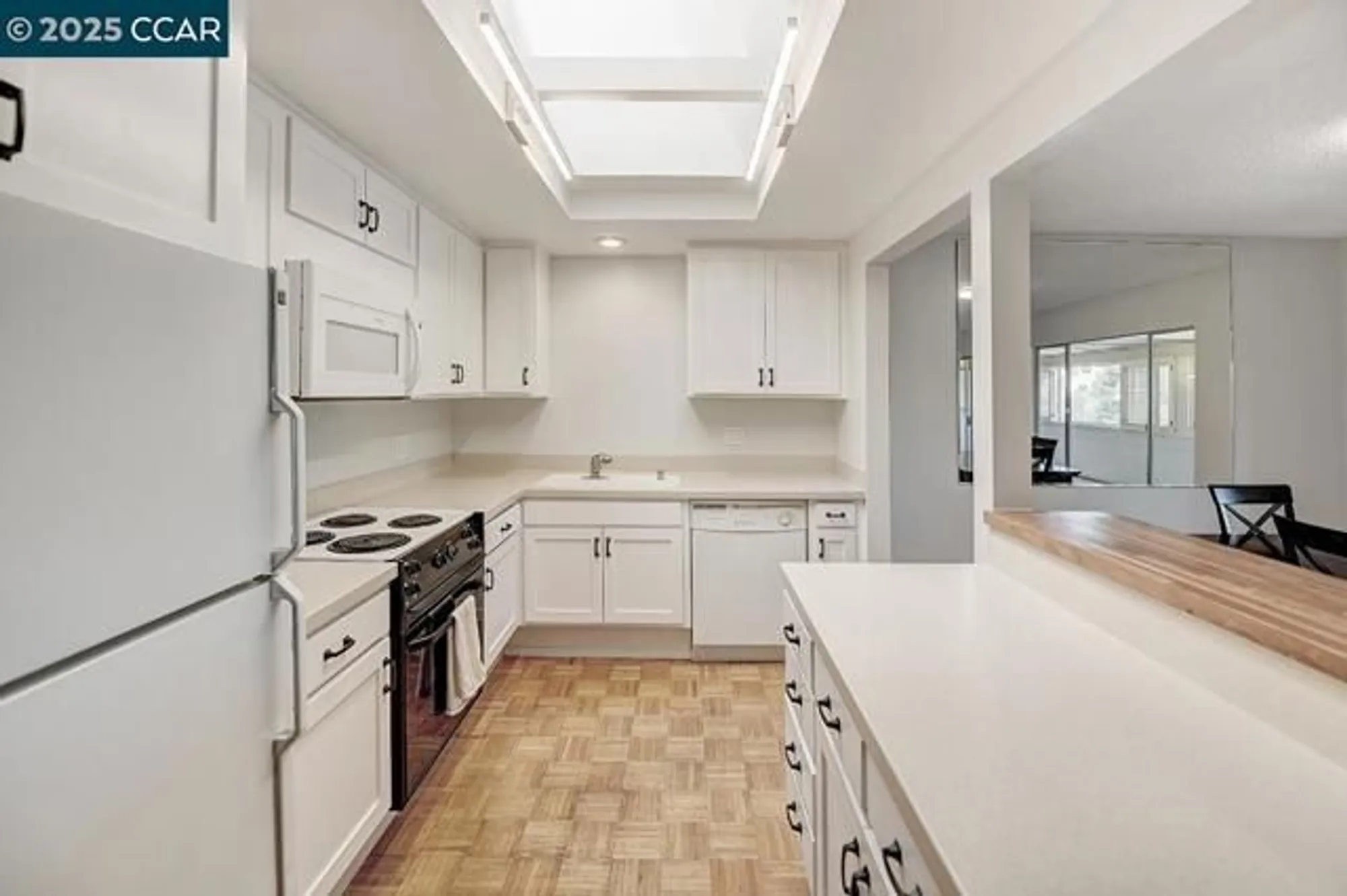 Property Slideshow image 10 of 43 | 1427 rockledge ln apt 5, Walnut Creek, CA, 94595