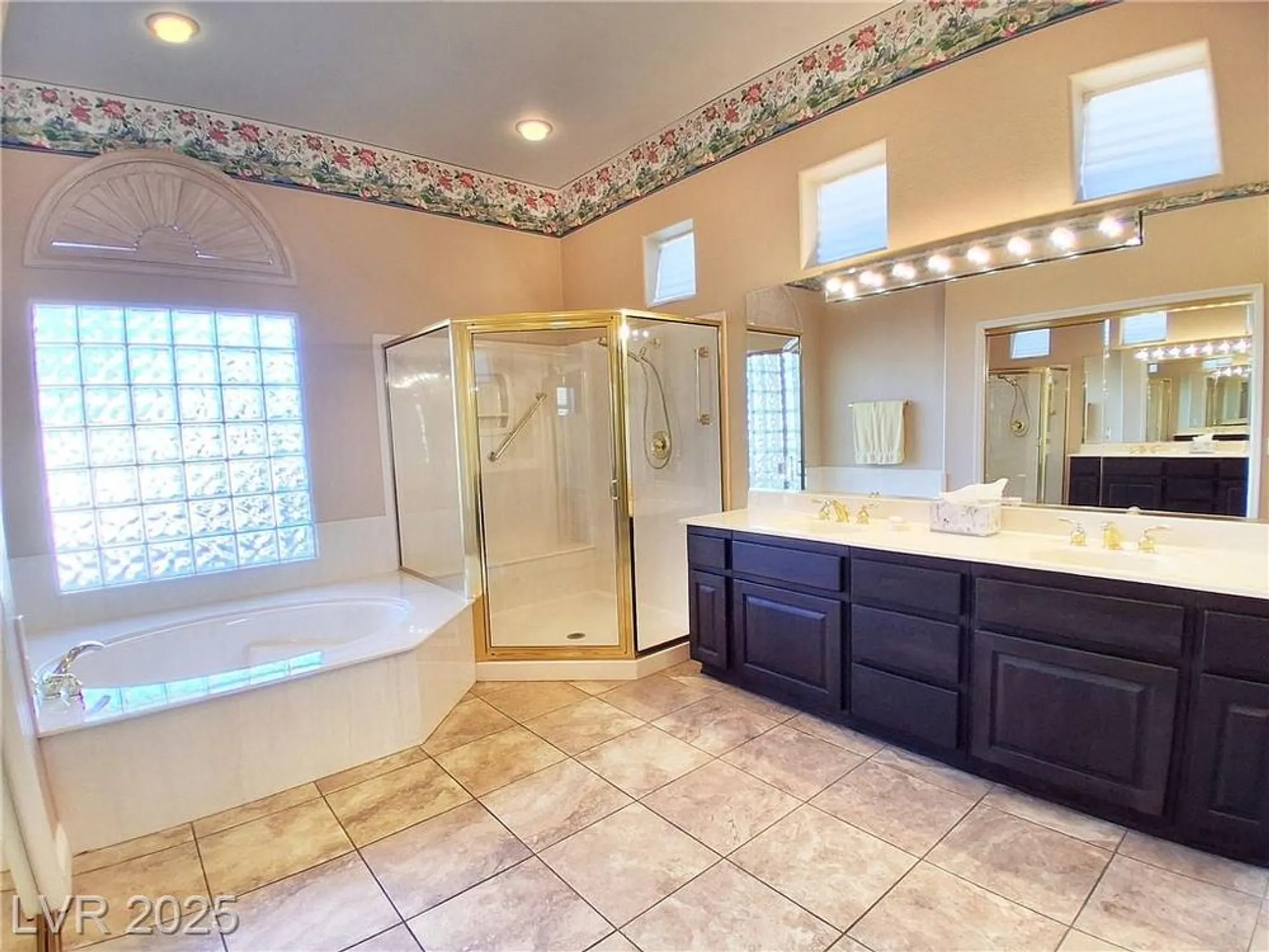 Property Slideshow image 27 of 43 | 3140 darby falls dr, Las Vegas, NV, 89134