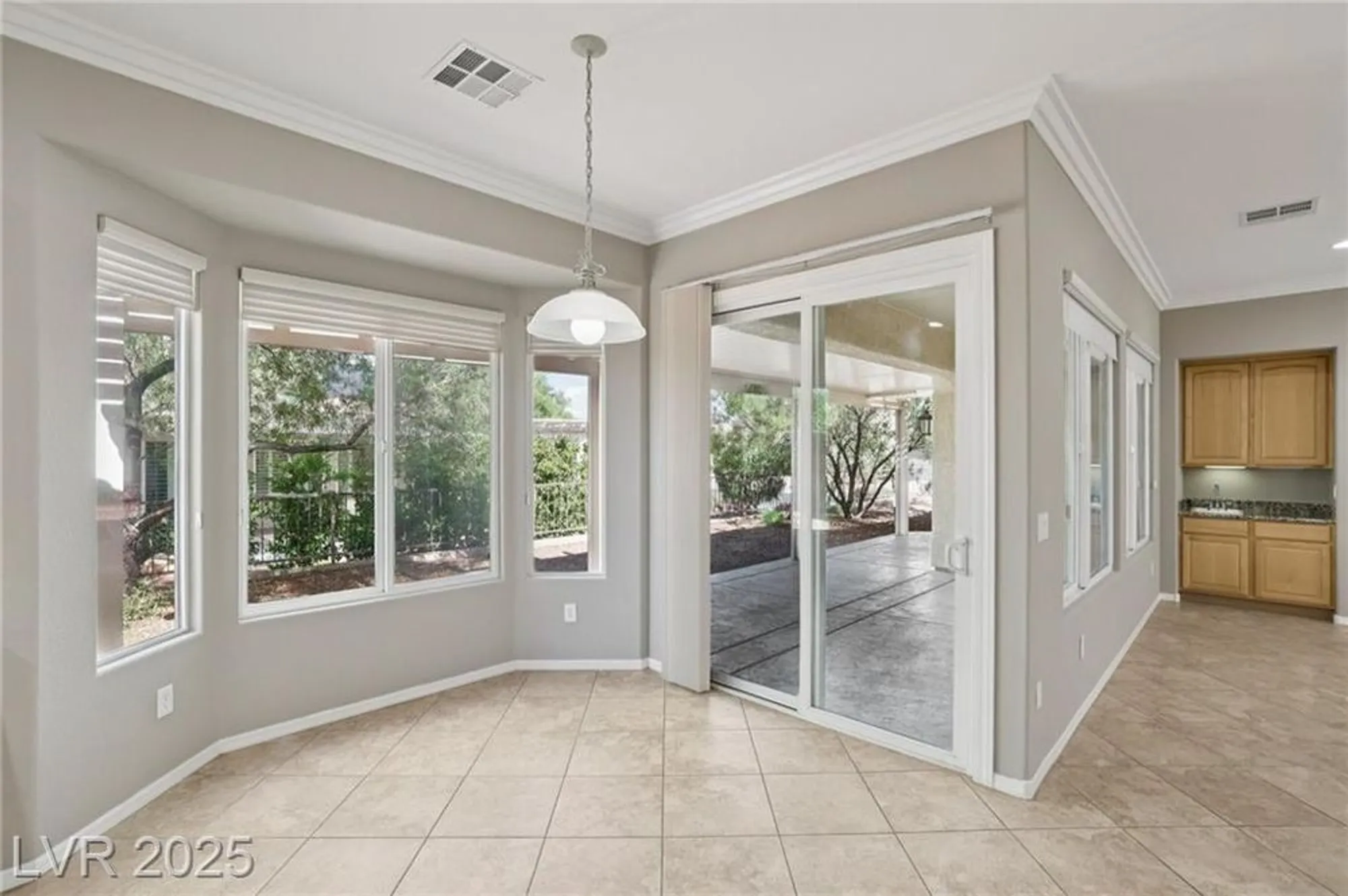 Property Slideshow image 18 of 46 | 2318 shorewood hills ave, Henderson, NV, 89052