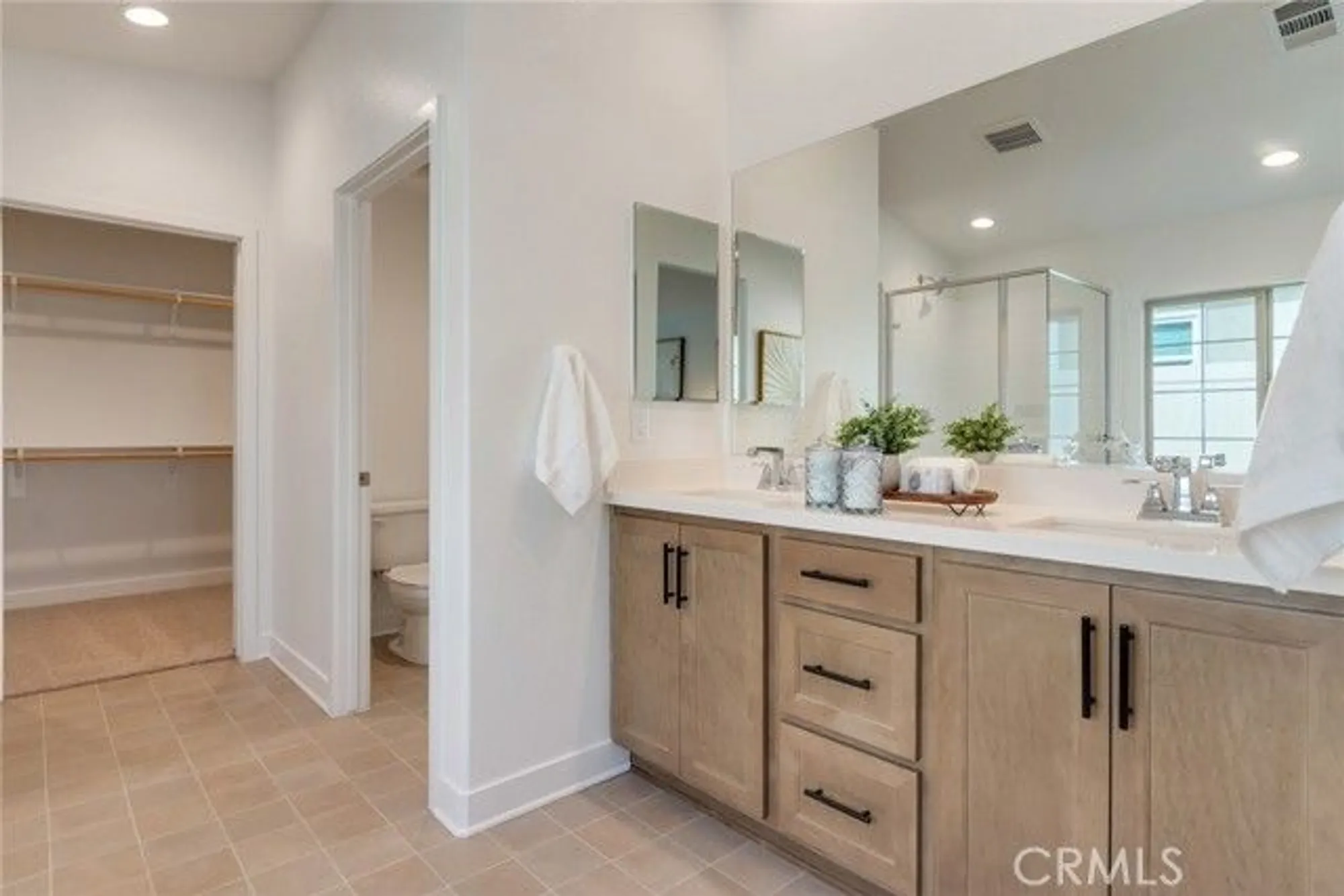 Property Slideshow image 14 of 23 | 1577 harmonie way, Beaumont, CA, 92223