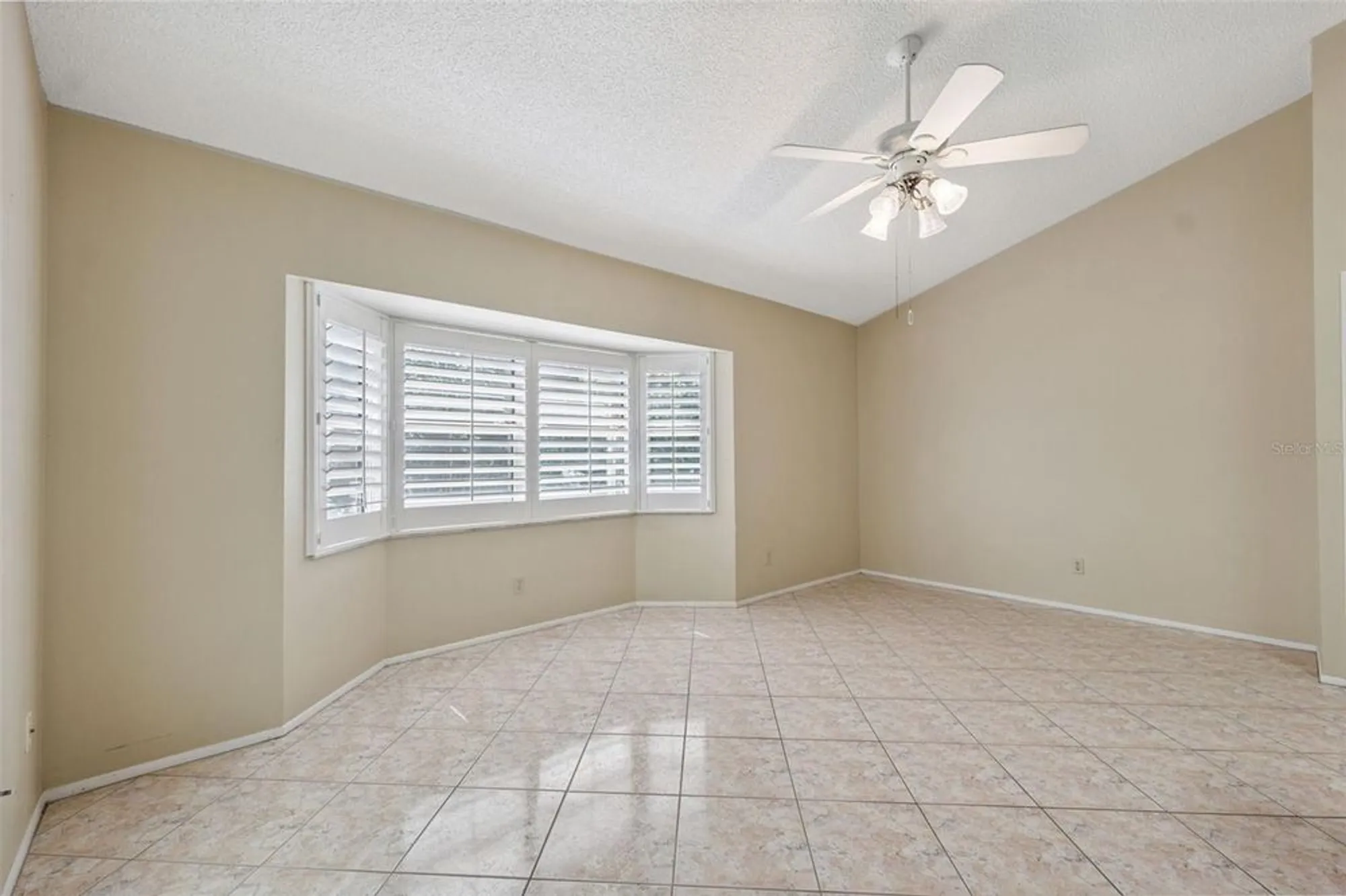 Property Slideshow image 20 of 49 | 2192 swedish dr 26, Clearwater, FL, 33763
