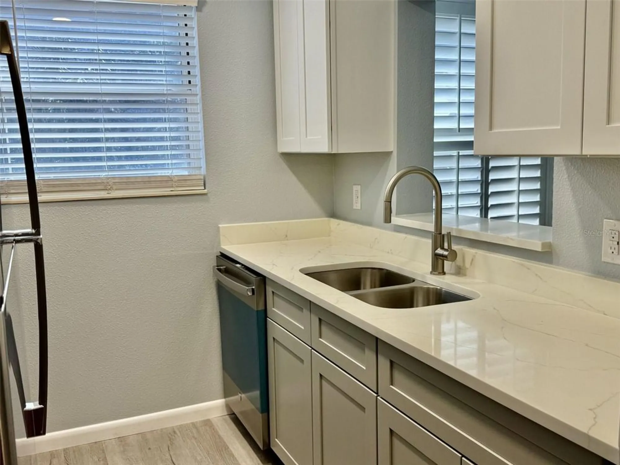 Property Slideshow image 9 of 20 | 5521 80th st n unit 306, Saint Petersburg, FL, 33709