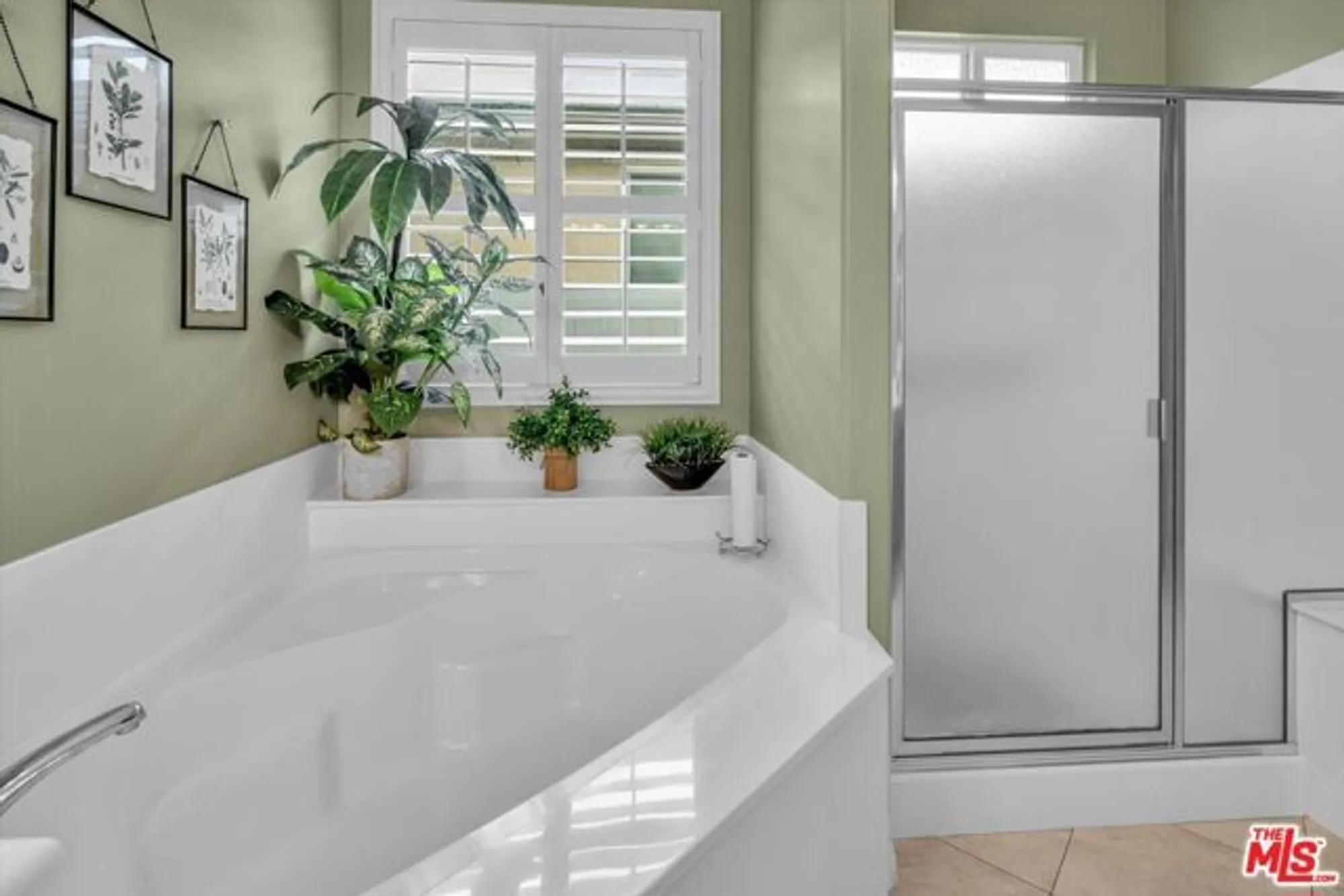 Property Slideshow image 19 of 39 | 180 kettle crk, Beaumont, CA, 92223