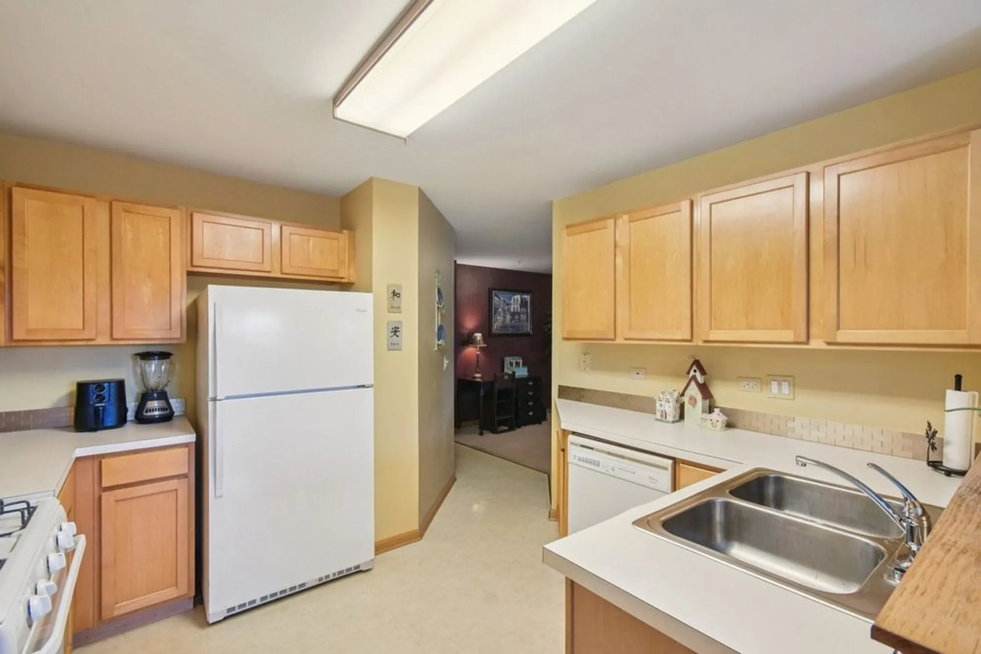 Property Slideshow image 10 of 20 | 20862 w torrey pines apt 1b, Plainfield, IL, 60544