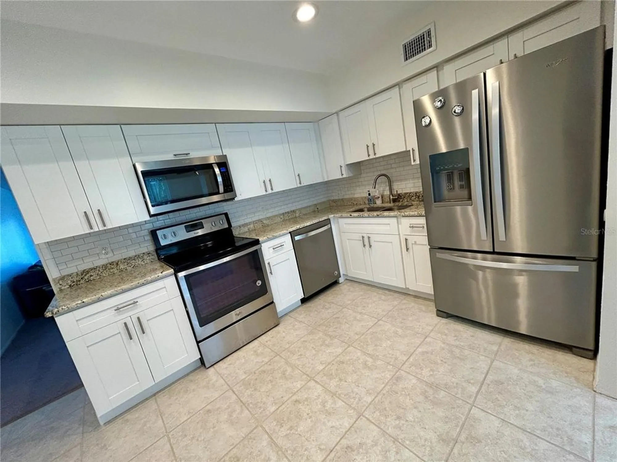 Property Slideshow image 12 of 54 | 2070 world parkway blvd apt 36, Clearwater, FL, 33763