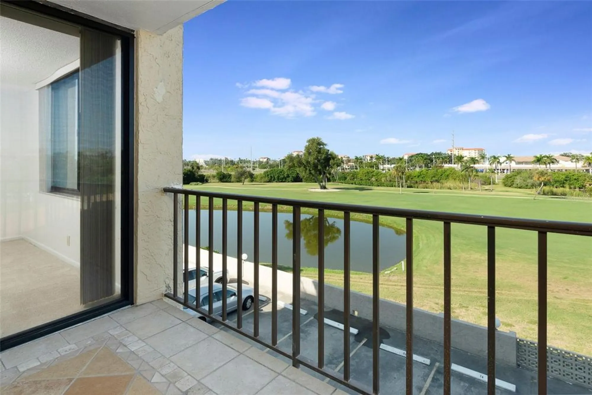 Property Slideshow image 11 of 27 | 6104 palma del mar blvd s apt 405, Saint Petersburg, FL, 33715