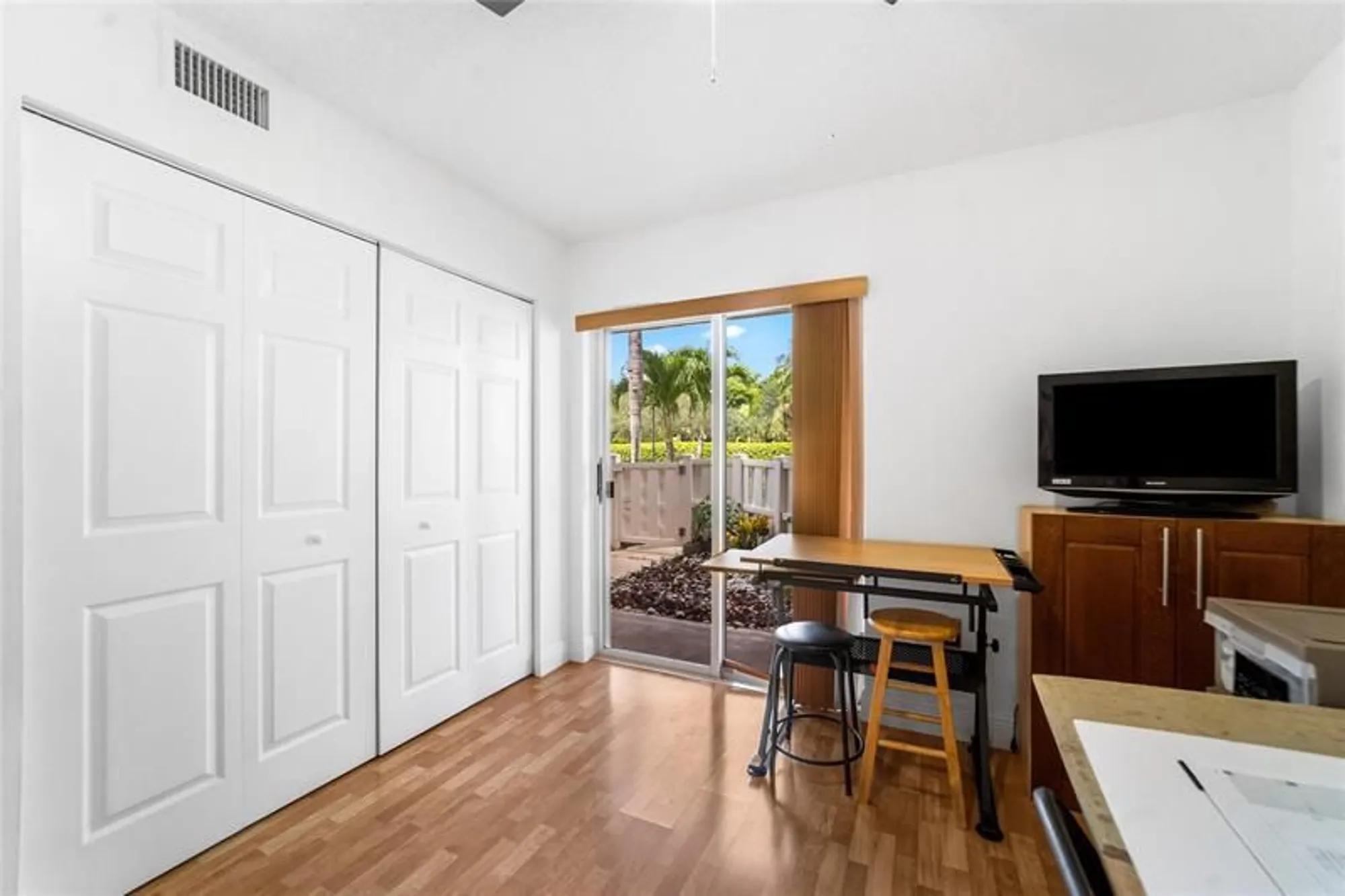 Property Slideshow image 22 of 35 | 7427 n devon dr 108, Tamarac, FL, 33321