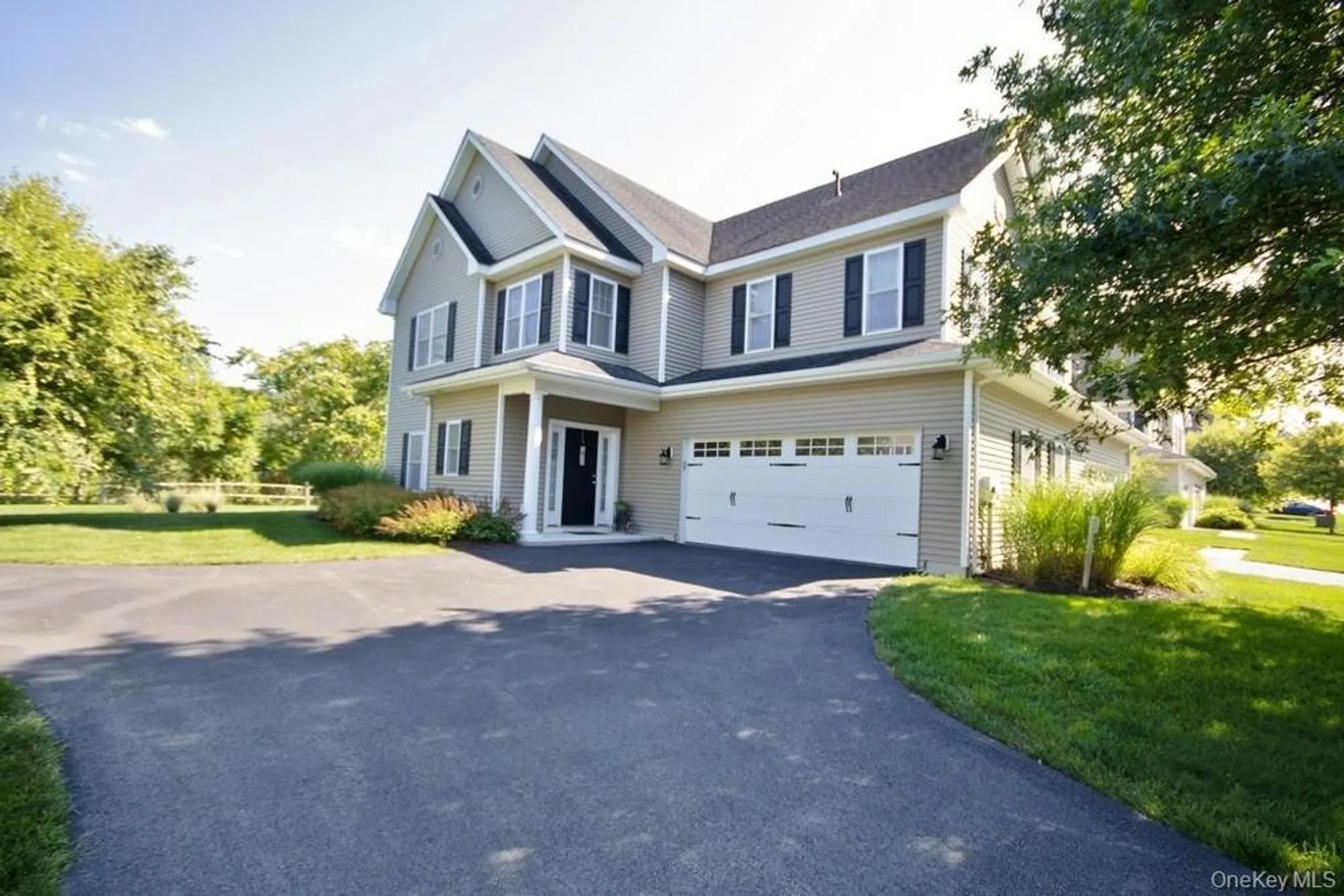 Property Slideshow image 2 of 28 | 11 revolution rd, Cold Spring, NY, 10516