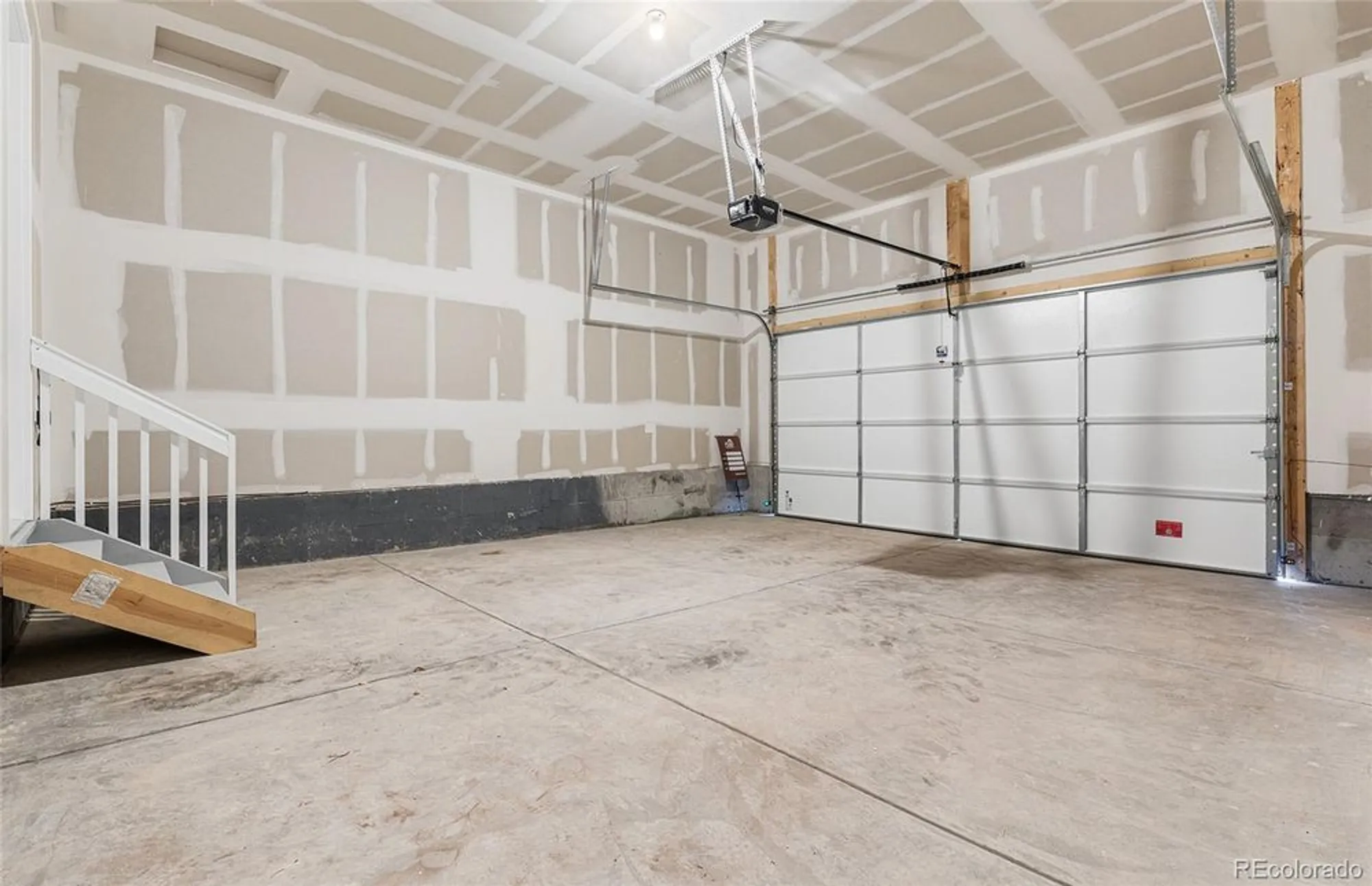 Property Slideshow image 27 of 45 | 8831 s quemoy st, Aurora, CO, 80016