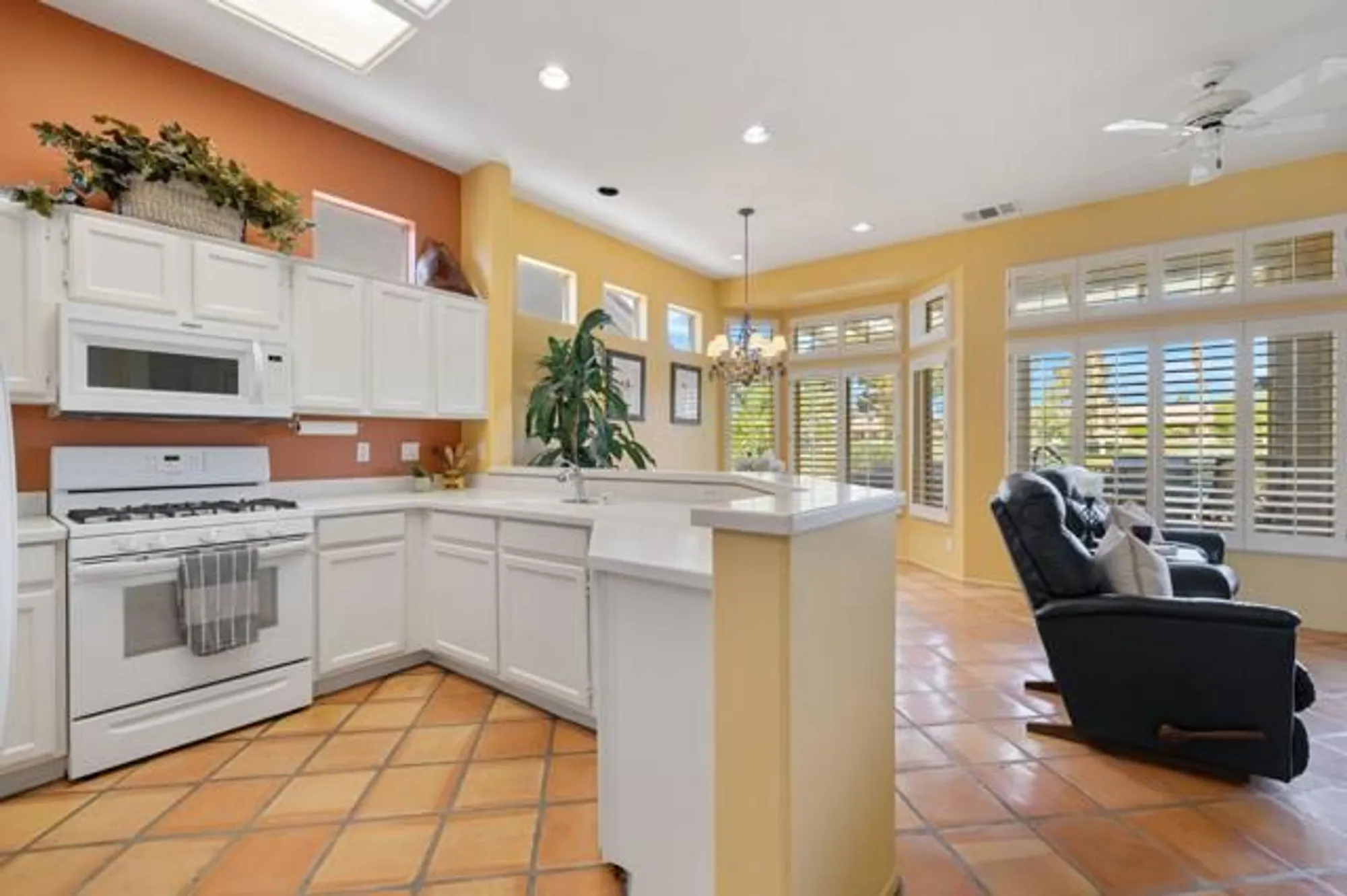 Property Slideshow image 18 of 51 | 37383 westridge ave, Palm Desert, CA, 92211