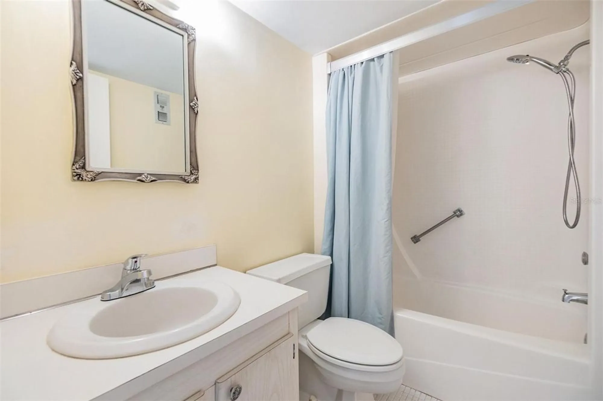 Property Slideshow image 28 of 62 | 9 forbes pl 205, Dunedin, FL, 34698