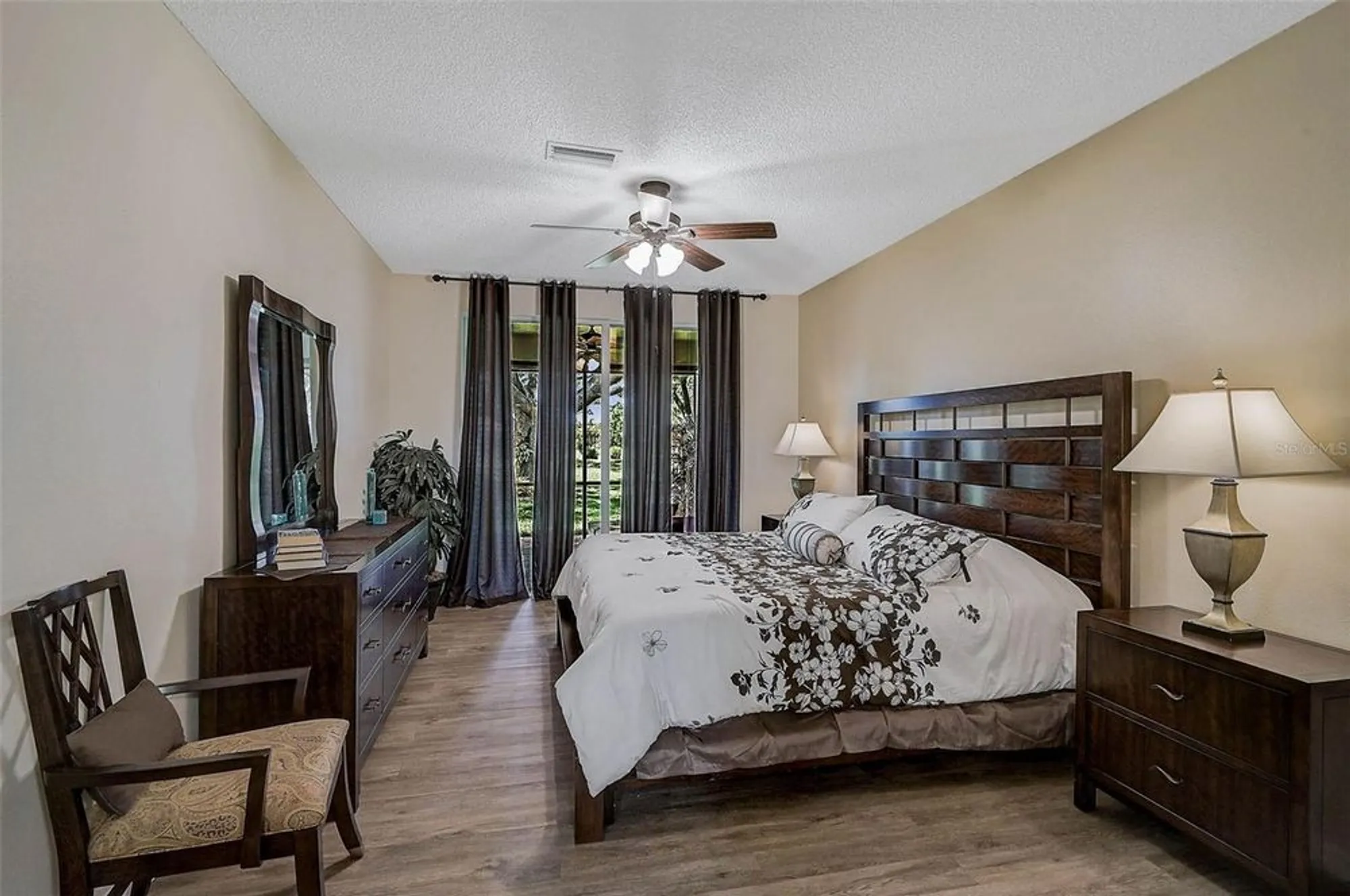 Property Slideshow image 19 of 49 | 7341 golf pointe cir, Sarasota, FL, 34243