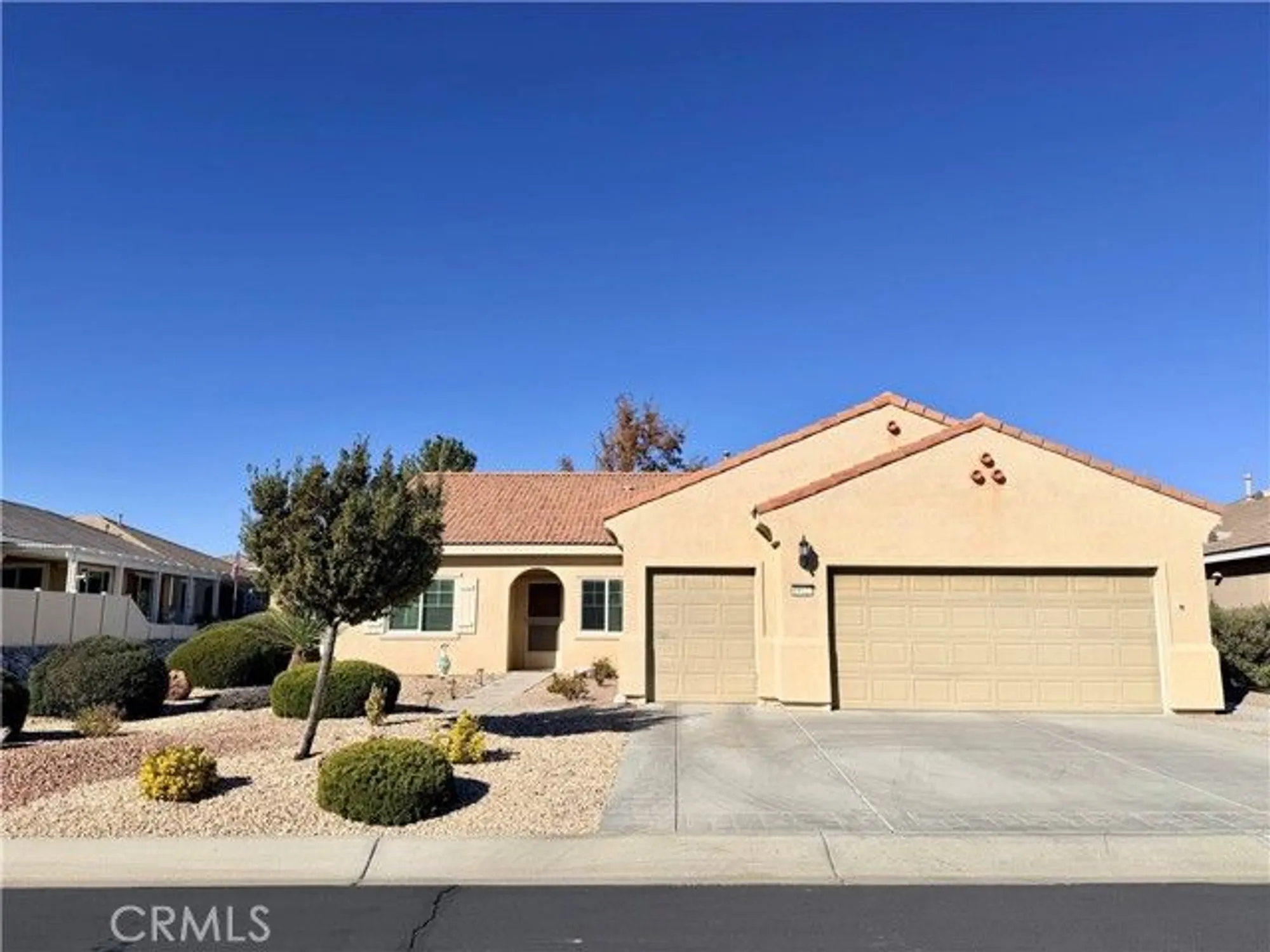 Property Slideshow image 3 of 30 | 19422 royal oaks rd, Apple Valley, CA, 92308