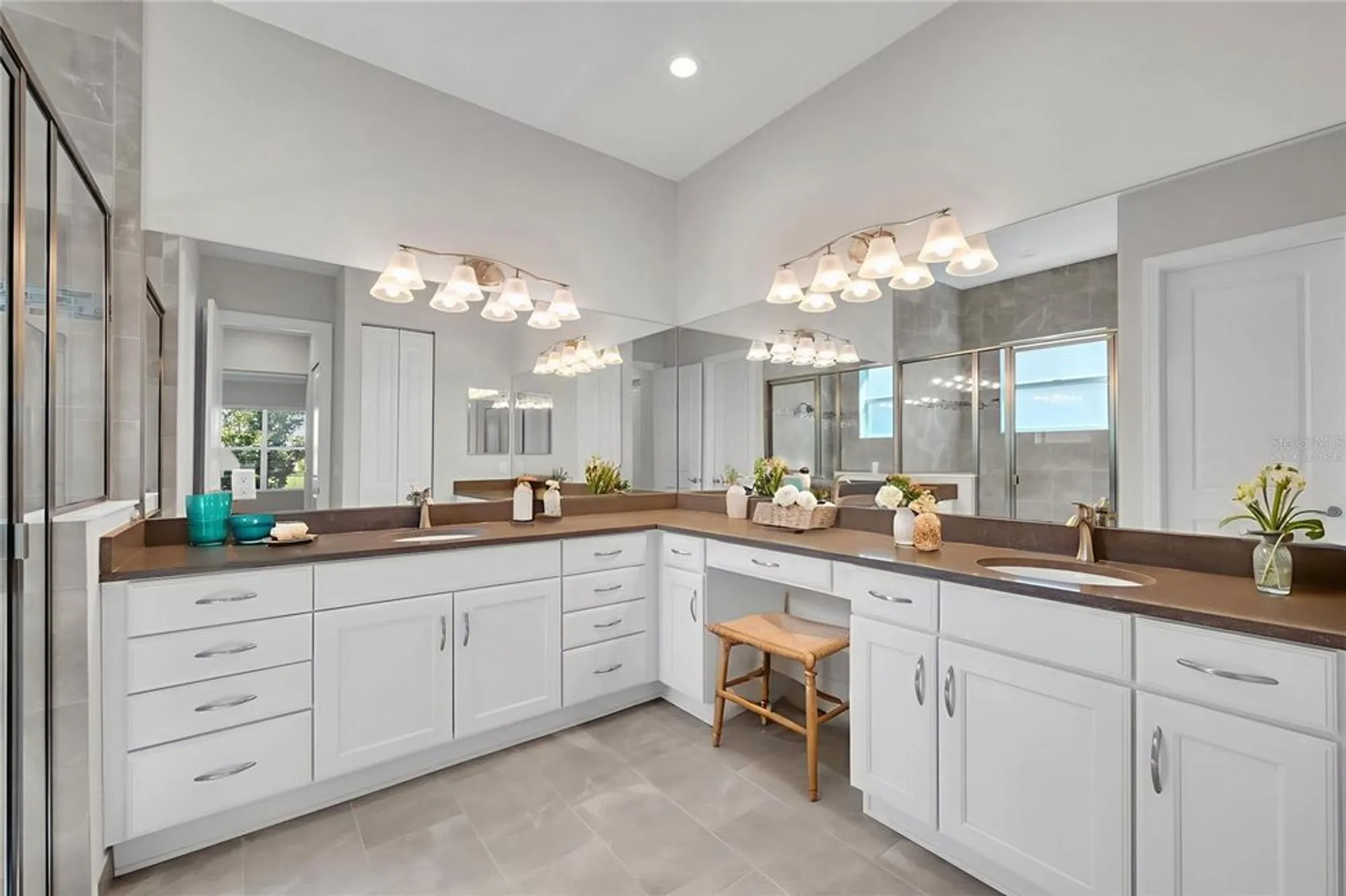 Property Slideshow image 22 of 51 | 4948 grand banks dr, Wimauma, FL, 33598