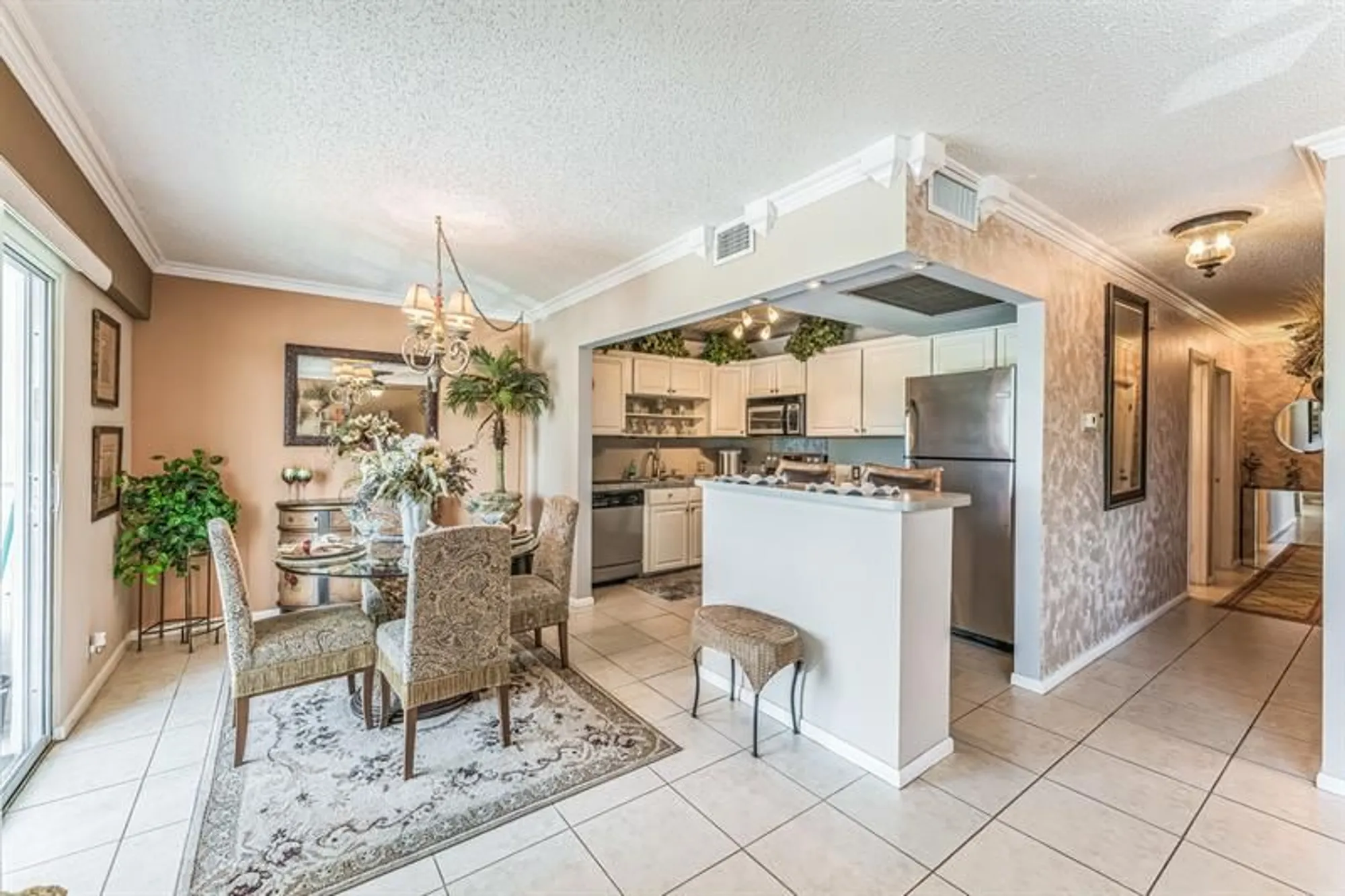 Property Slideshow image 12 of 22 | 581 mansfield n # 581, Boca Raton, FL, 33434