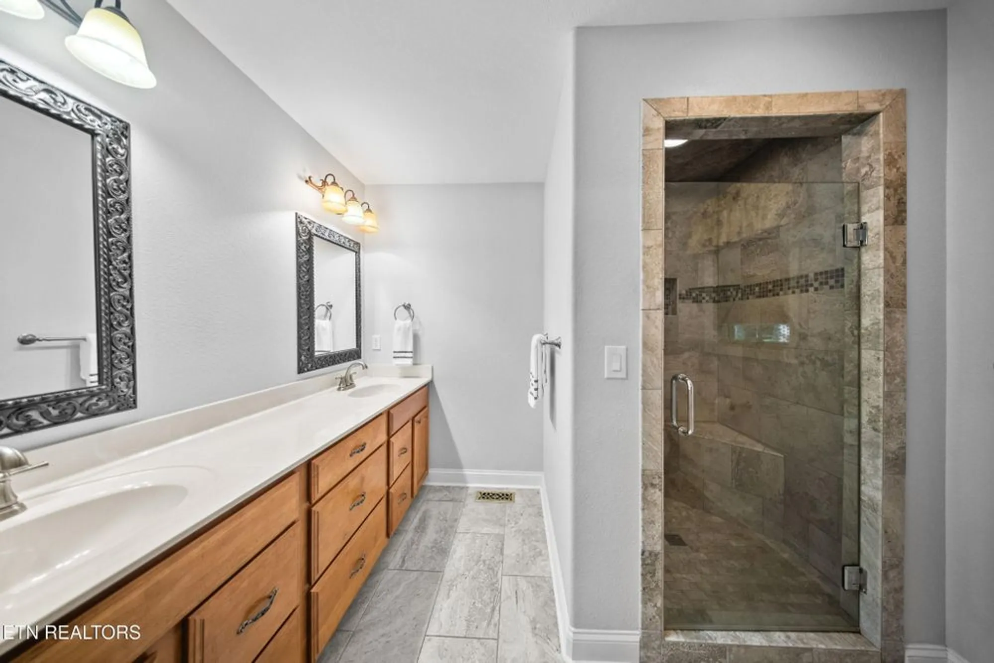 Property Slideshow image 19 of 38 | 109 markham ln, Crossville, TN, 38558