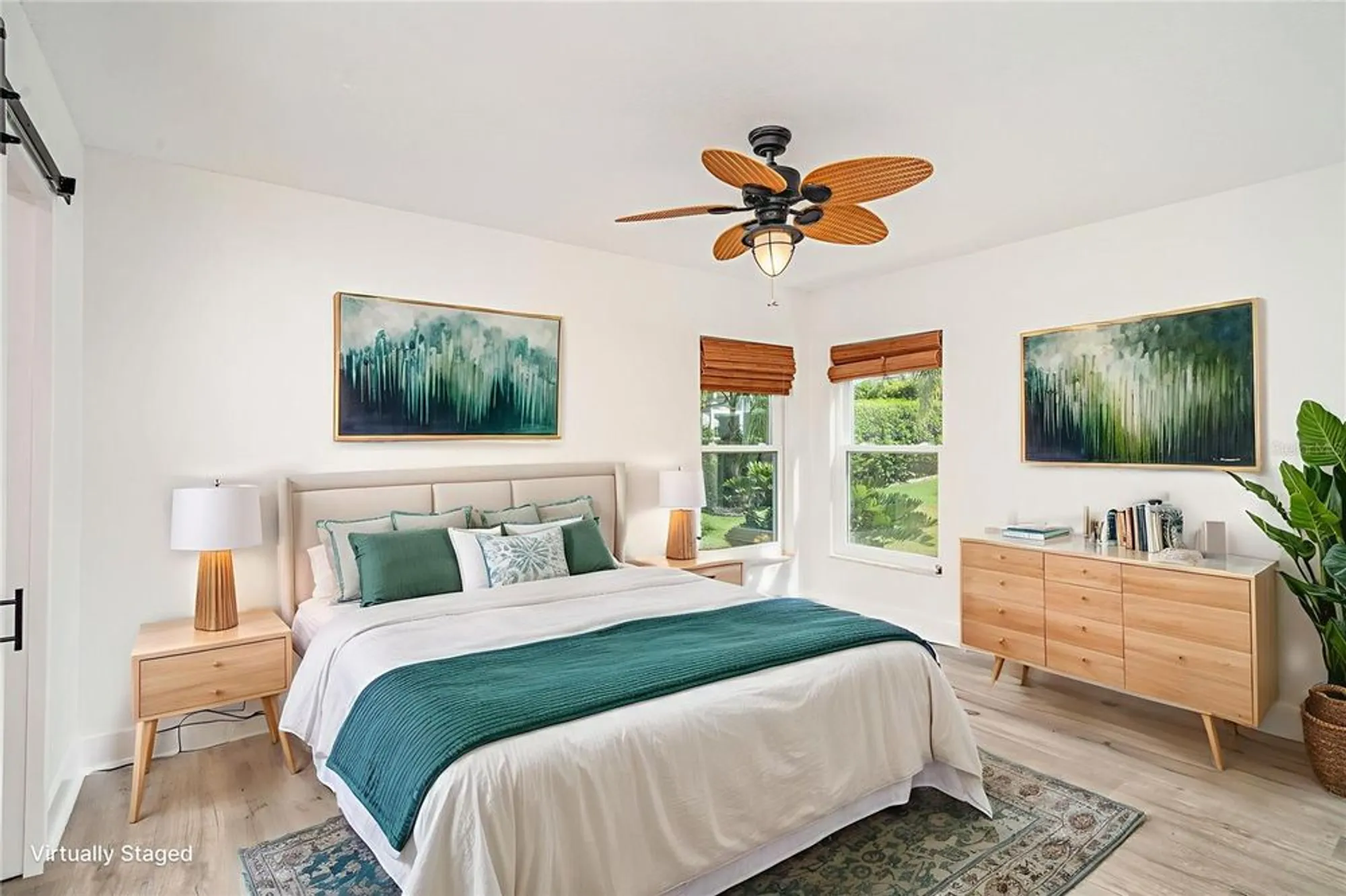 Property Slideshow image 18 of 31 | 2048 berry roberts dr, Sun City Center, FL, 33573