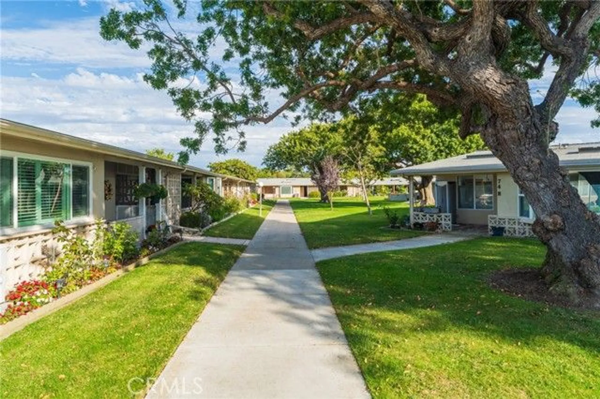 Property Slideshow image 9 of 42 | 1681 tam 0'shanter rd 10j m12, Seal Beach, CA, 90740