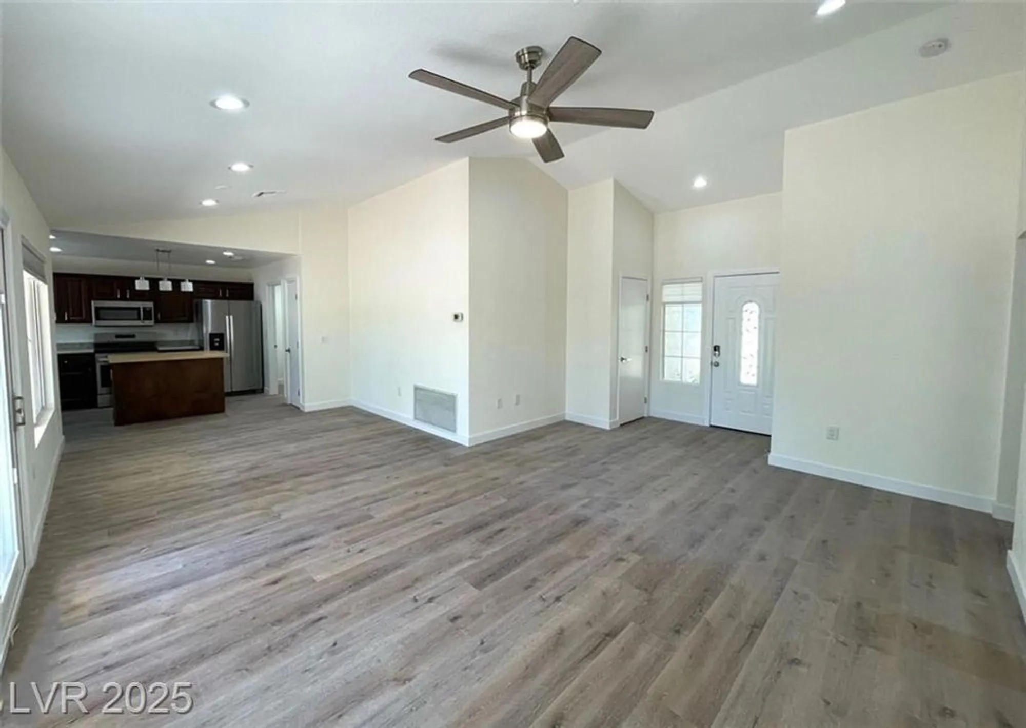 Property Slideshow image 6 of 39 | 9509 sundial dr, Las Vegas, NV, 89134