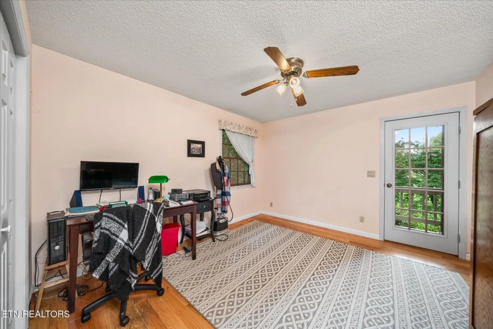 Property Slideshow image 21 of 44 | 34 beachwood ln, Crossville, TN, 38558