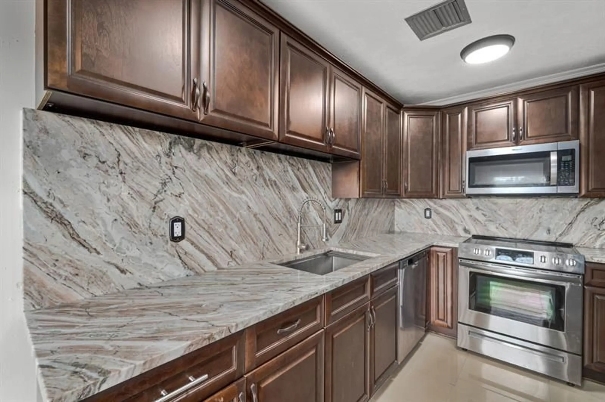 Property Slideshow image 10 of 22 | 2601 red hibiscus blvd 102, Delray Beach, FL, 33445