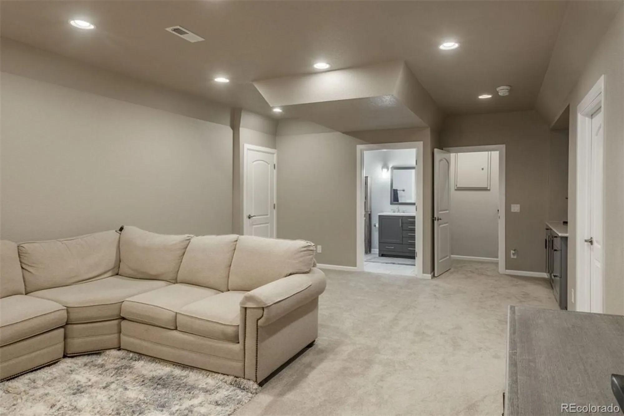 Property Slideshow image 26 of 33 | 23130 e del norte cir, Aurora, CO, 80016