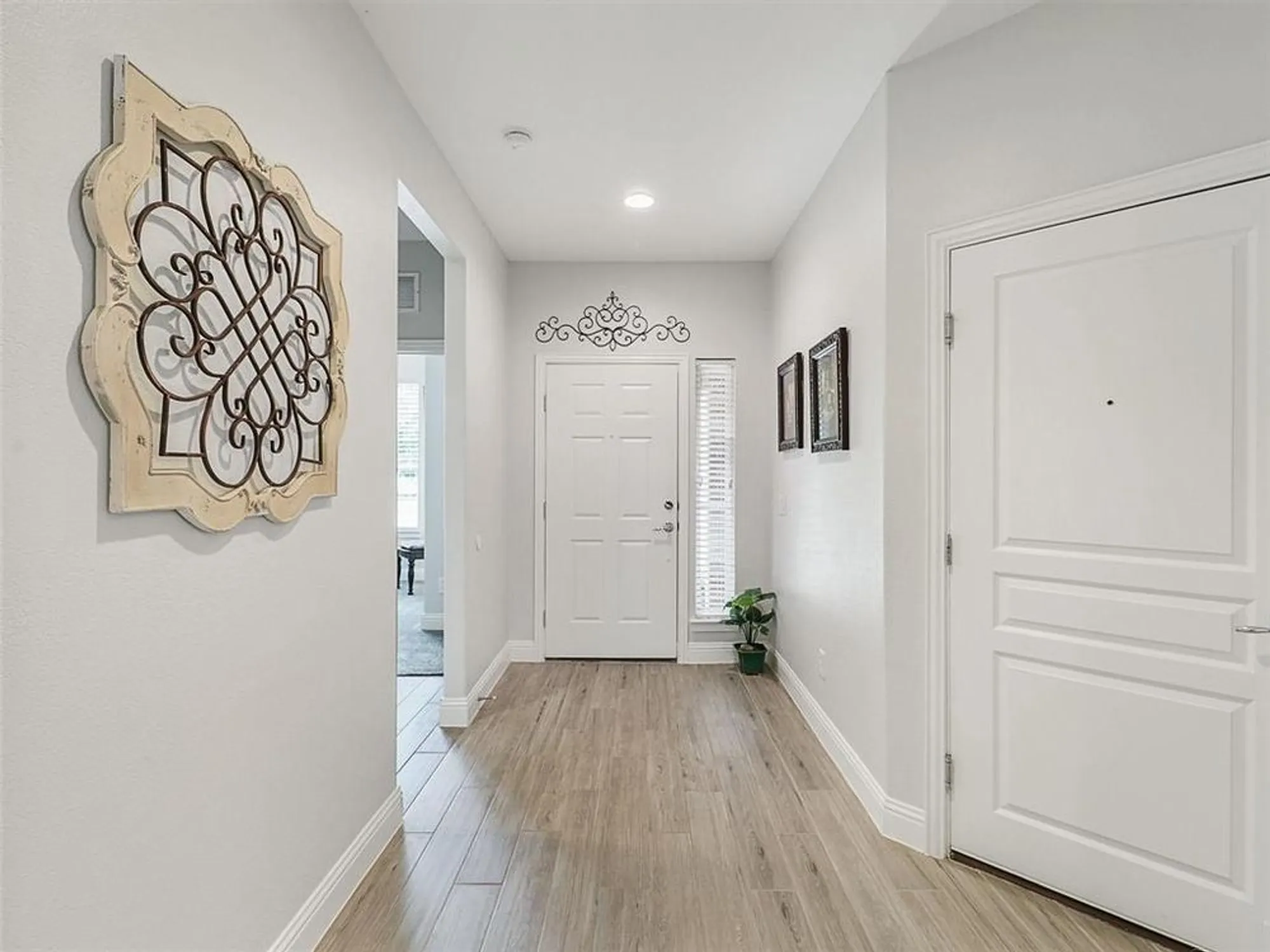 Property Slideshow image 8 of 37 | 6026 prairie bend ln, Frisco, TX, 75036