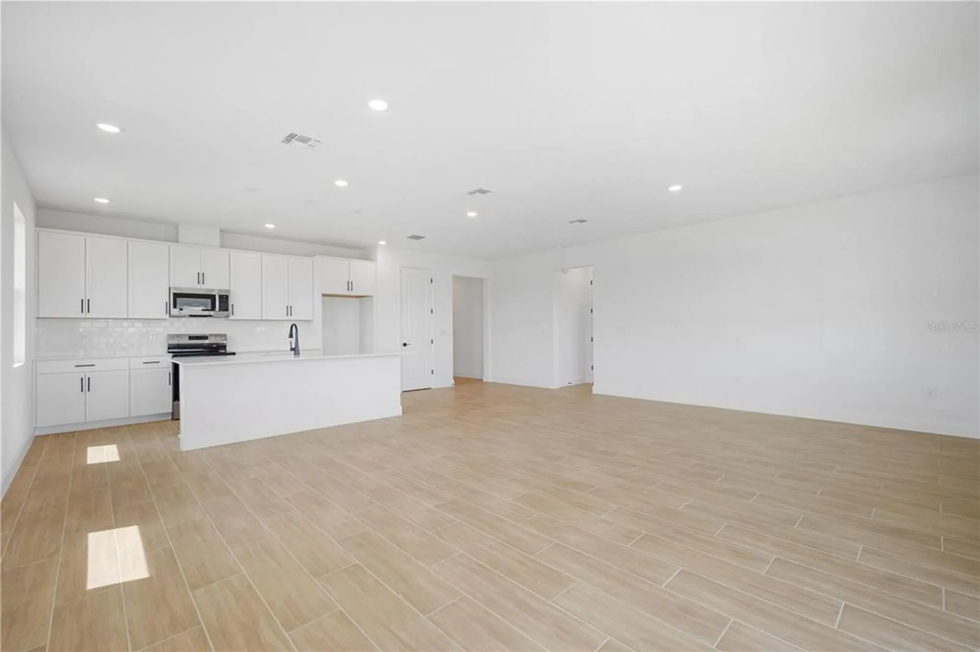 Property Slideshow image 14 of 30 | 9196 players dr, Weeki Wachee, FL, 34613