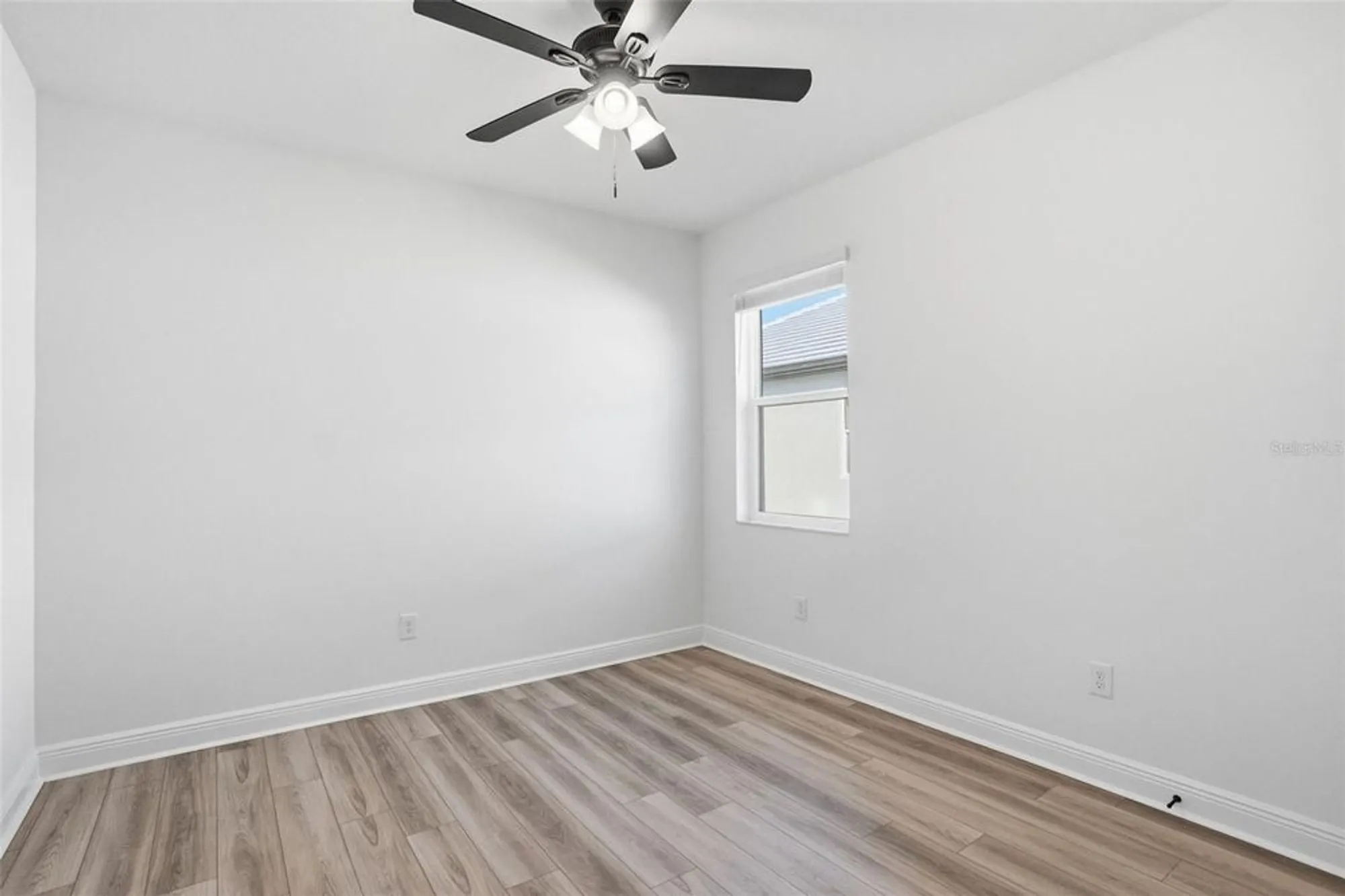 Property Slideshow image 18 of 61 | 17333 savory mist cir, Bradenton, FL, 34211