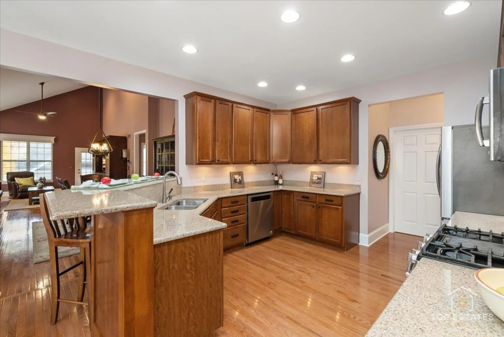 Property Slideshow image 15 of 43 | 1039 riviera dr # 1039, Elgin, IL, 60124