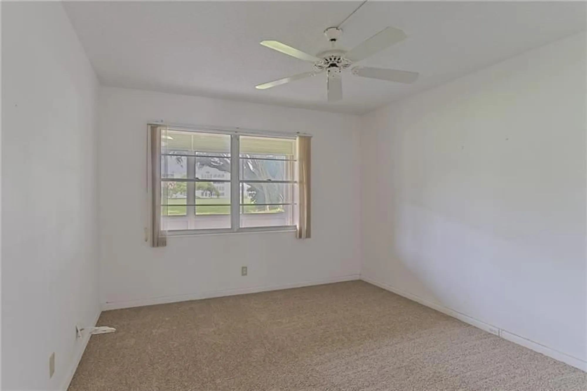 Property Slideshow image 10 of 20 | 167 grantham e # 167, Deerfield Beach, FL, 33442