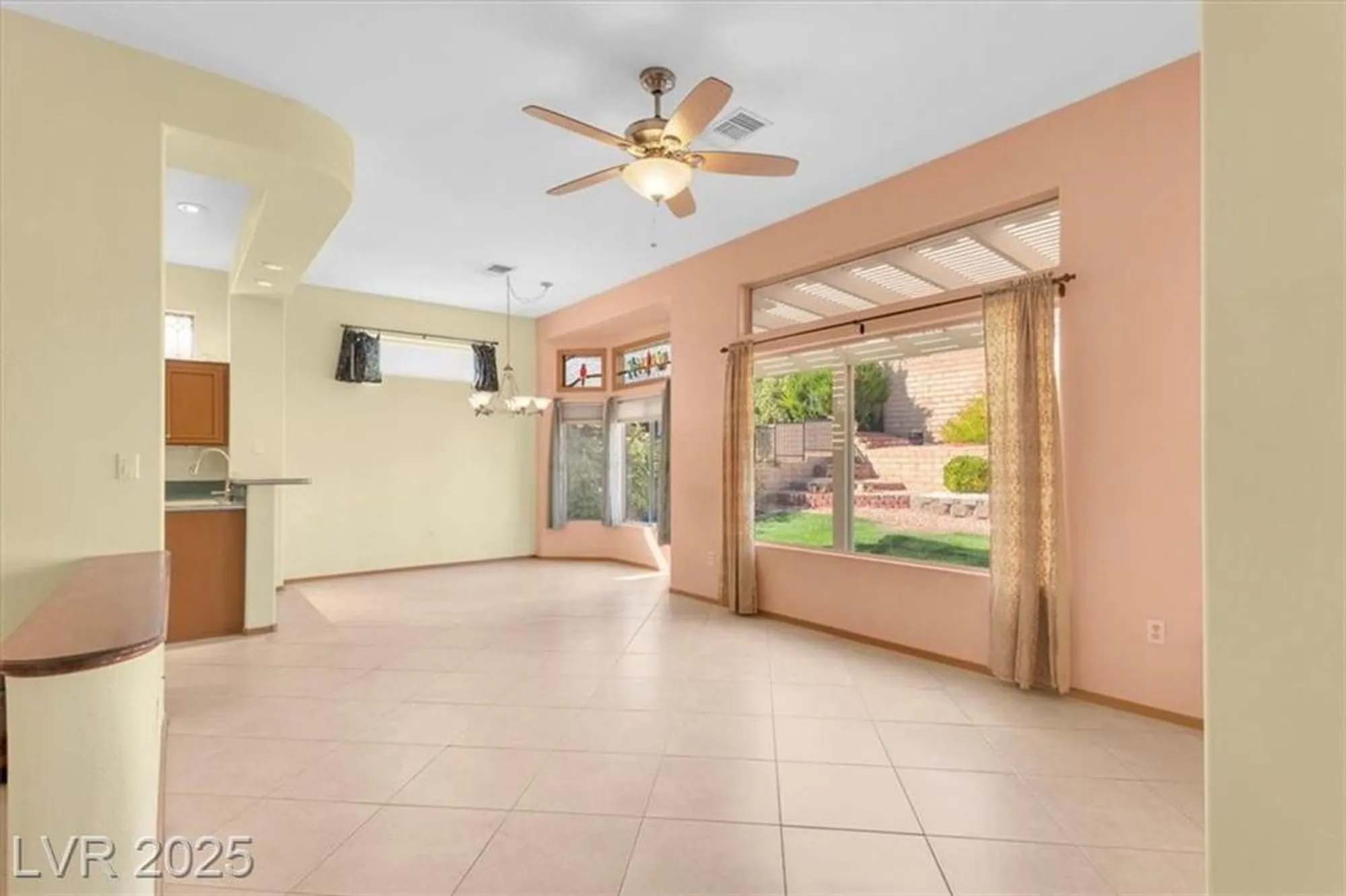 Property Slideshow image 9 of 46 | 2621 hanging rock dr, Las Vegas, NV, 89134