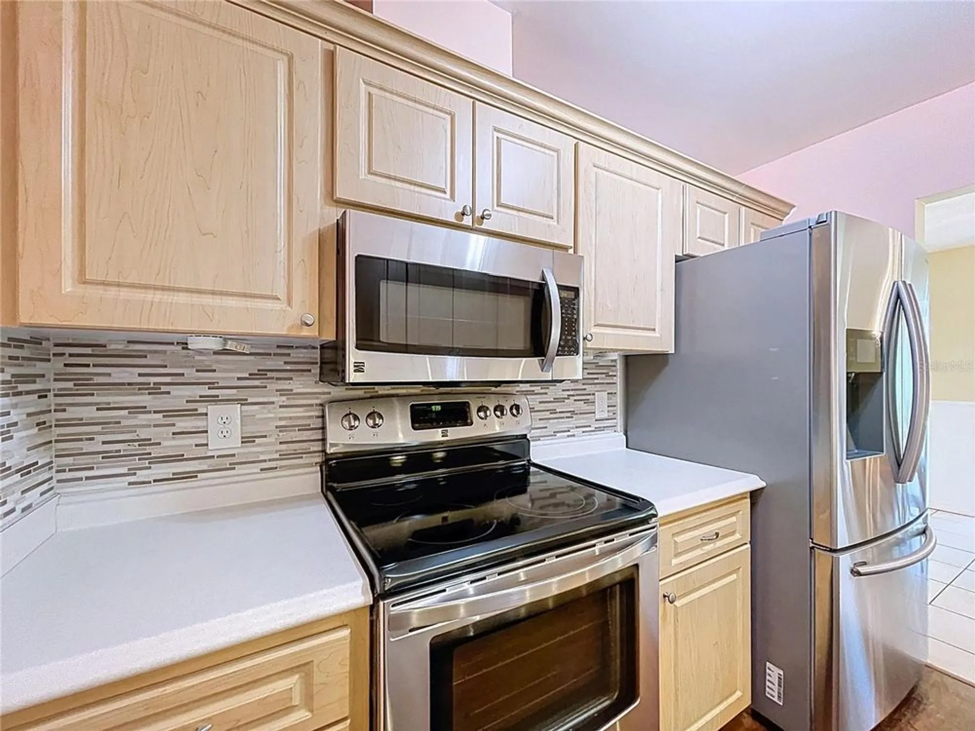 Property Slideshow image 14 of 67 | 505 foxglove cir b, Sun City Center, FL, 33573