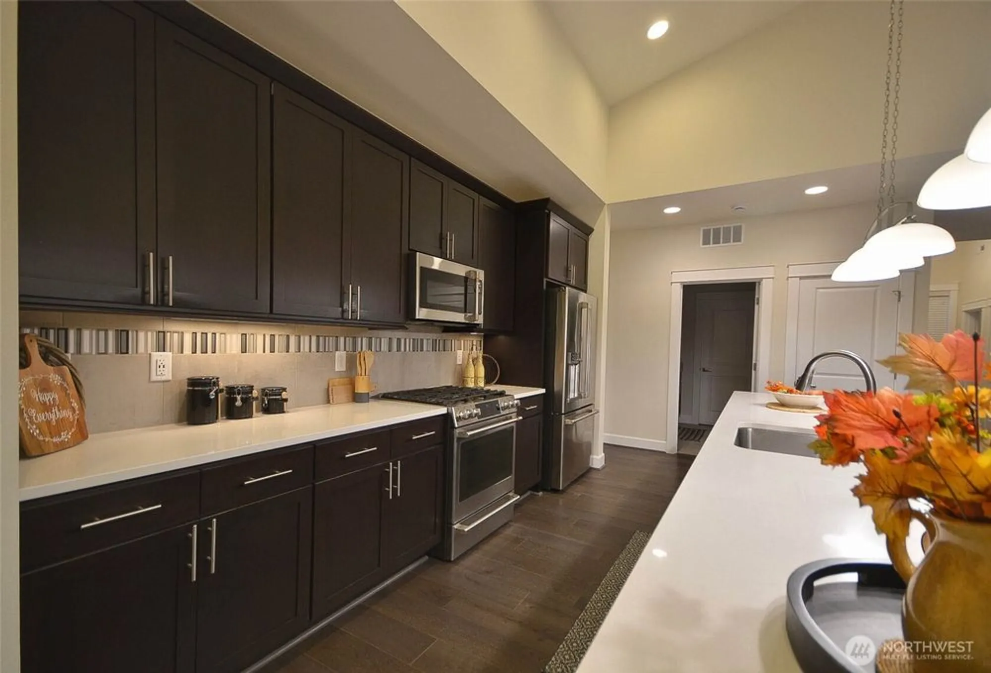 Property Slideshow image 11 of 40 | 3310 okanogan ct, Lacey, WA, 98513